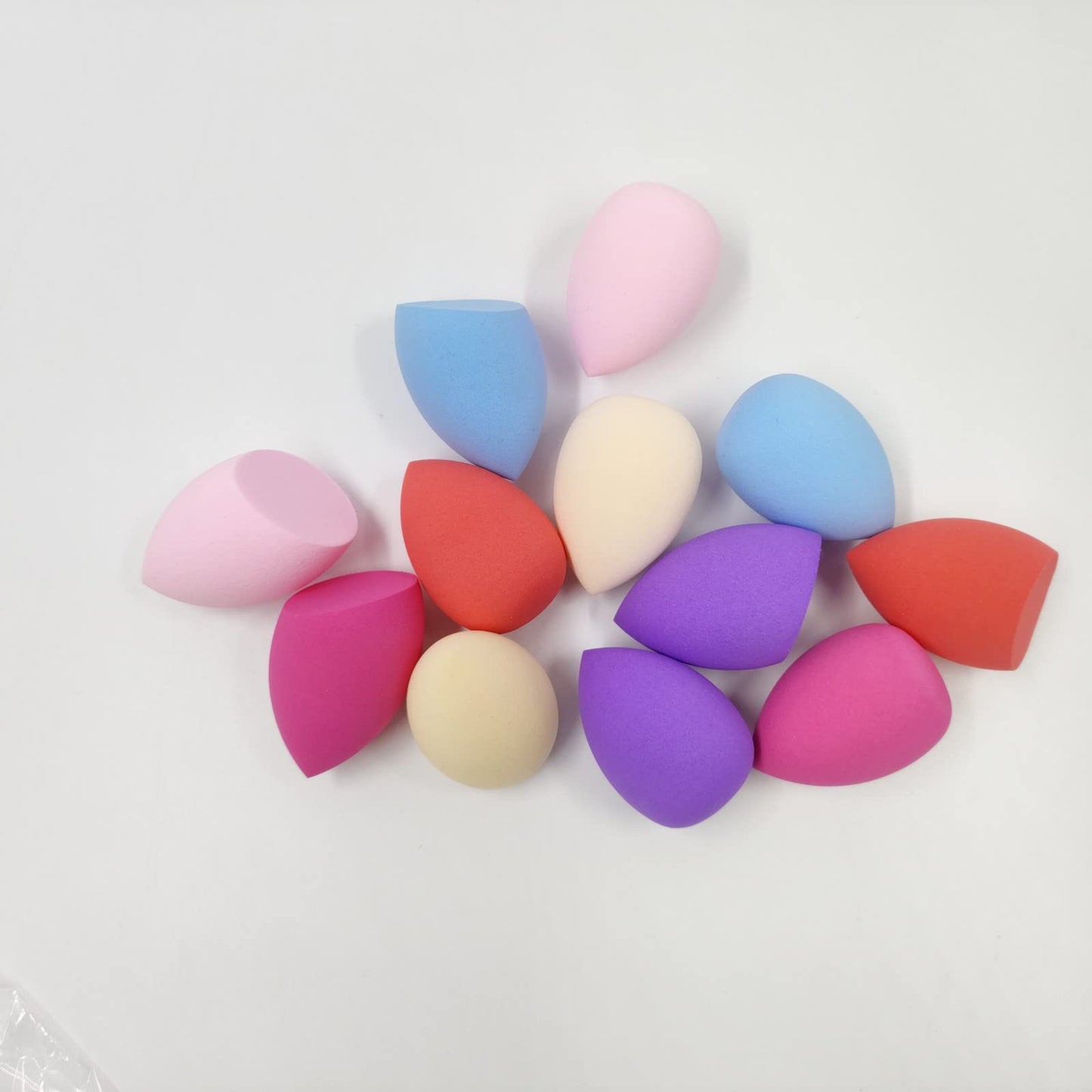 12 Pcs Black Makeup Sponges for Foundation Bulk Latex-Free Reusable big Beauty Sponge Blender Cosmetic Applicator For Powder Cream and Liquid Makeup Tools Set