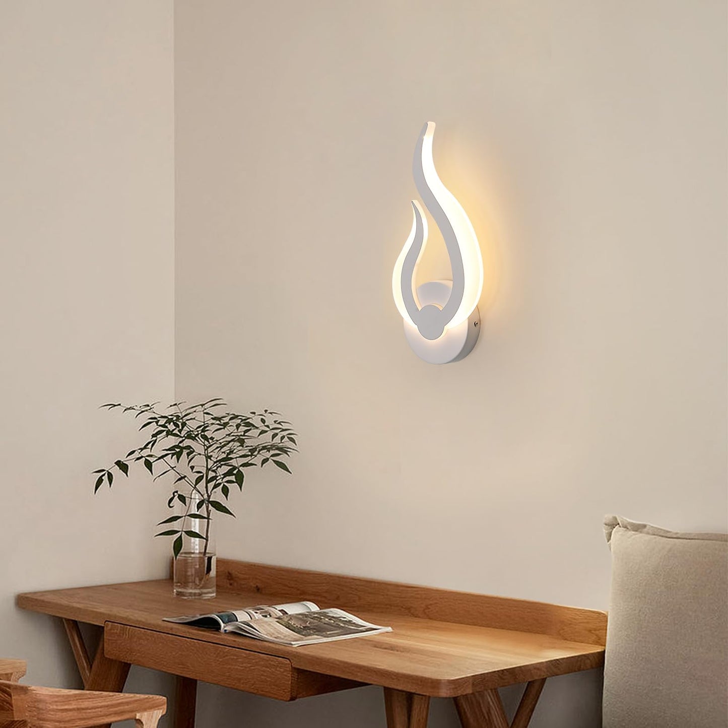 DELIPOP Modern LED Wall Sconces, 3000K Warm White Flame Shape LED Wall Light, 10W Energy Efficient Indoor Wall Lamp for Bedroom, Bathroom, Living Room, Hallway, Corridor