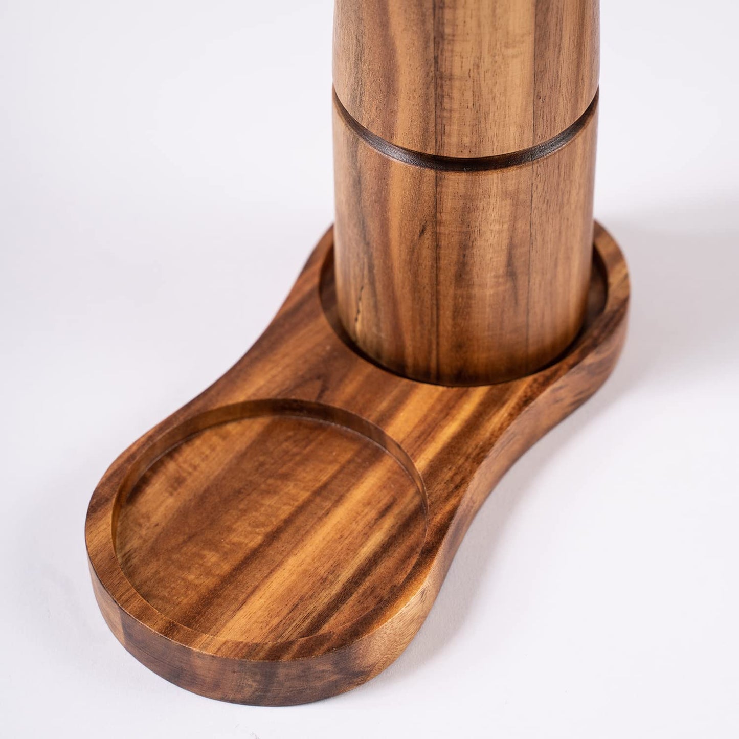 DeroTeno Salt and Pepper Mill Tray, Inner Dia 6.8 cm / 2.68 inch, Acacia Wood, Pepper Grinder Rest, Dining Table Protector (Pepper Mill and Salt Mill are not Included)