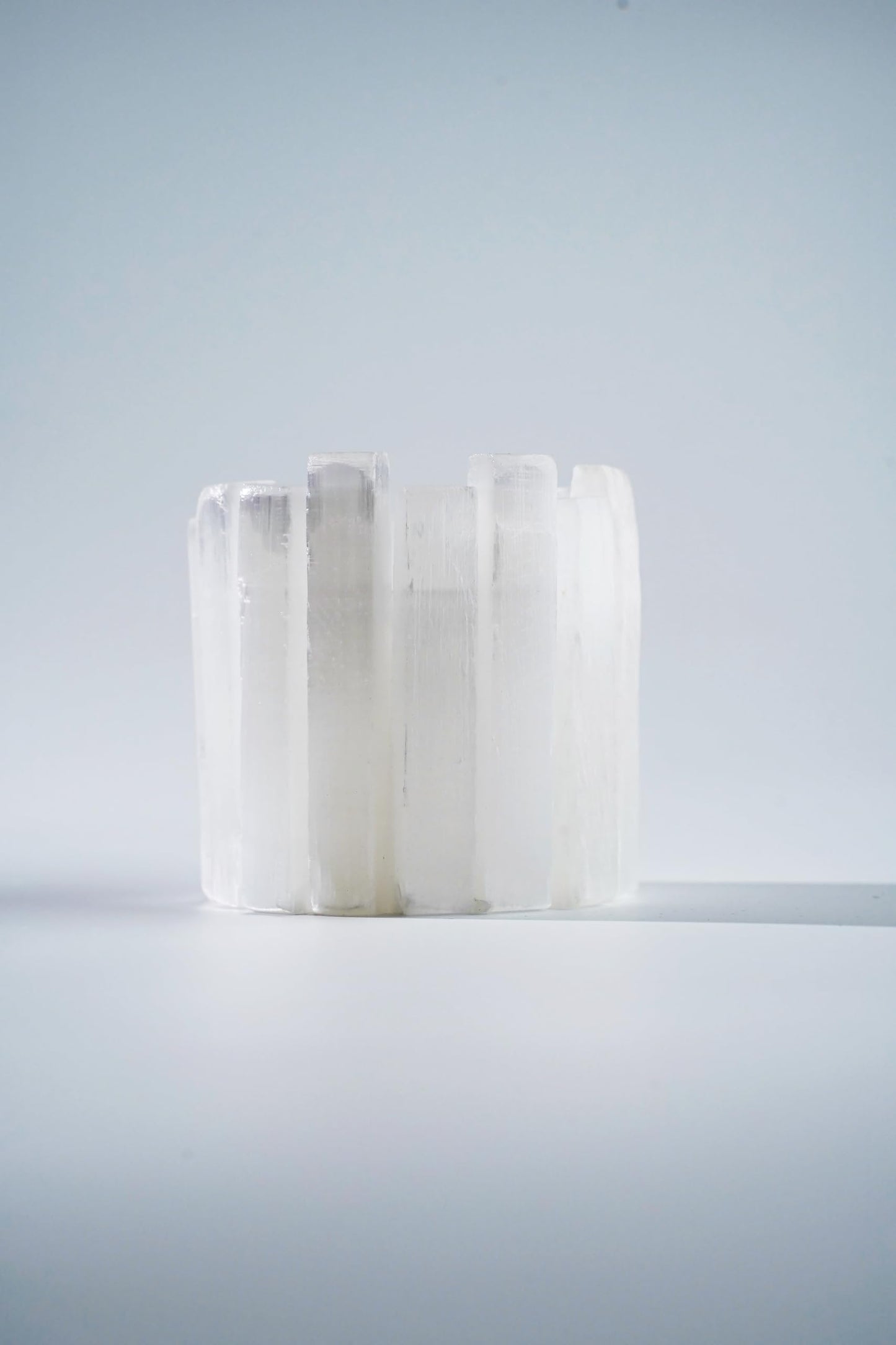 Natural Selenite Candle Holder for Tea Lights Irregularly Arranged Selenite Wand Candlesticks - Elegant Home Decor (Round Candle Holder)