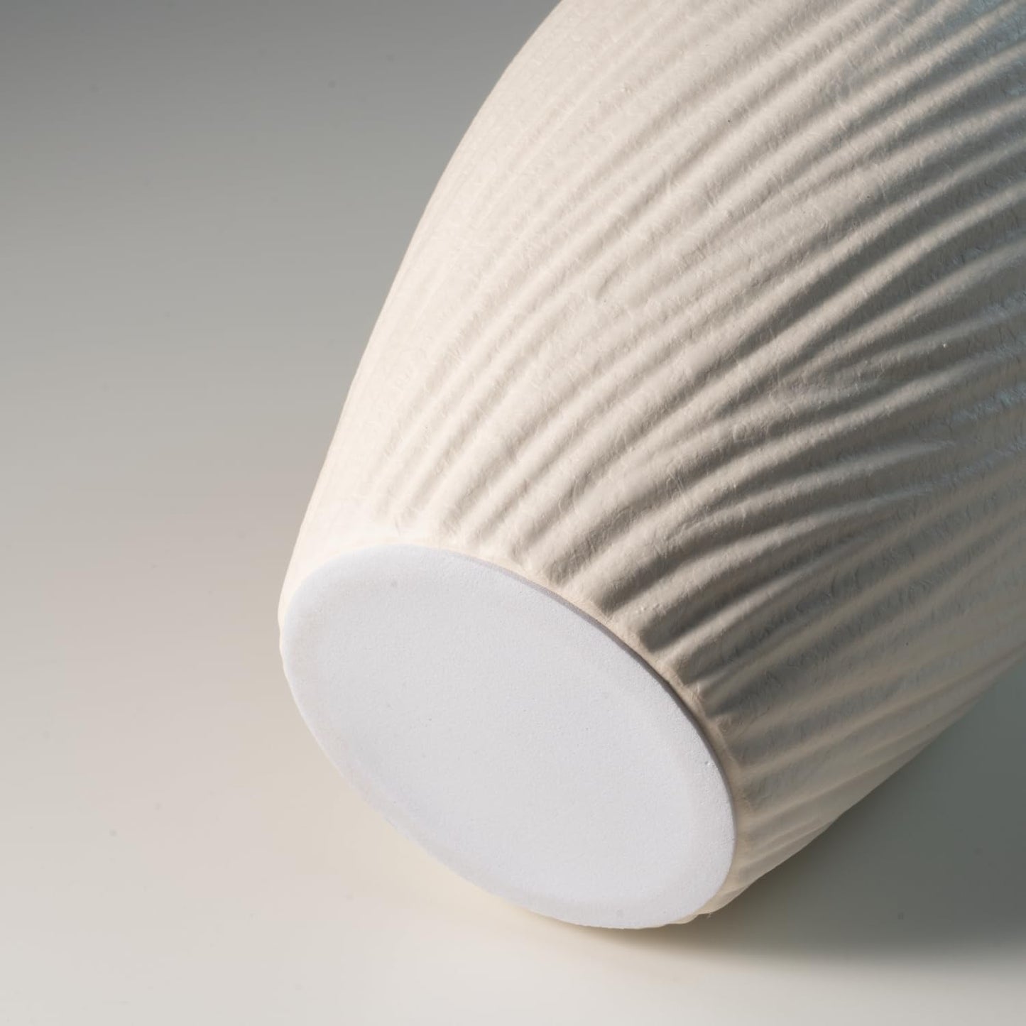 White Ceramic Vase Set of 2 - Modern Flower Vases for Home Decor - Rustic Textured White Vase for Living Room Decor - 8.65×5.5 & 5.5×5.5 Inch Round Vases for Dining Table Centerpiece Decoration