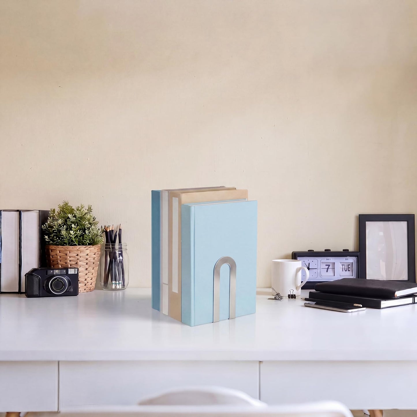 Chunful 6 Pcs Sliver Modern Metal Book Ends for Shelves Decorative Small Bookends Book Shelf Organizer Minimalist Design Stopper to Hold Books for Home Office(5.5 * 3.75 * 2.25inch)