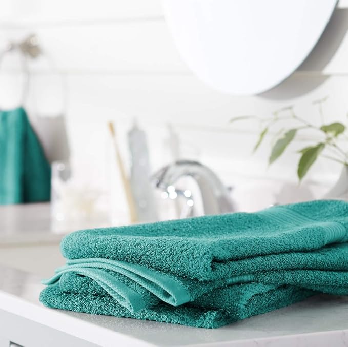Amazon Basics Fade-Resistant 100% Cotton Hand Towels