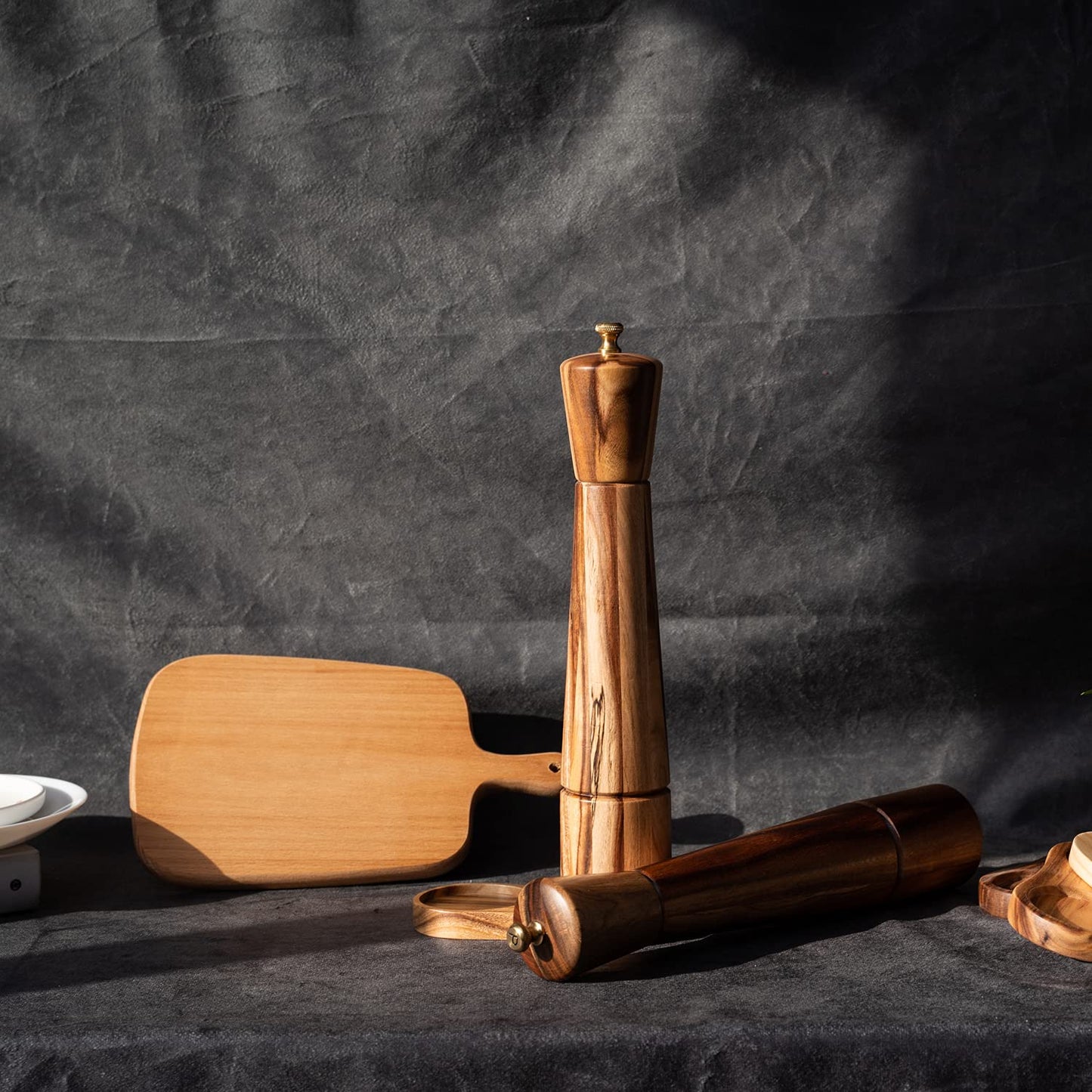 DeroTeno Salt and Pepper Grinder Set with Tray, Adjustable Ceramic Grinder Salt Mill, Stainless Steel Grinder Pepper Mill, Acacia Wood, 32 cm / 12 inch Height, Bottom Dia 6 cm (Tray is Included)