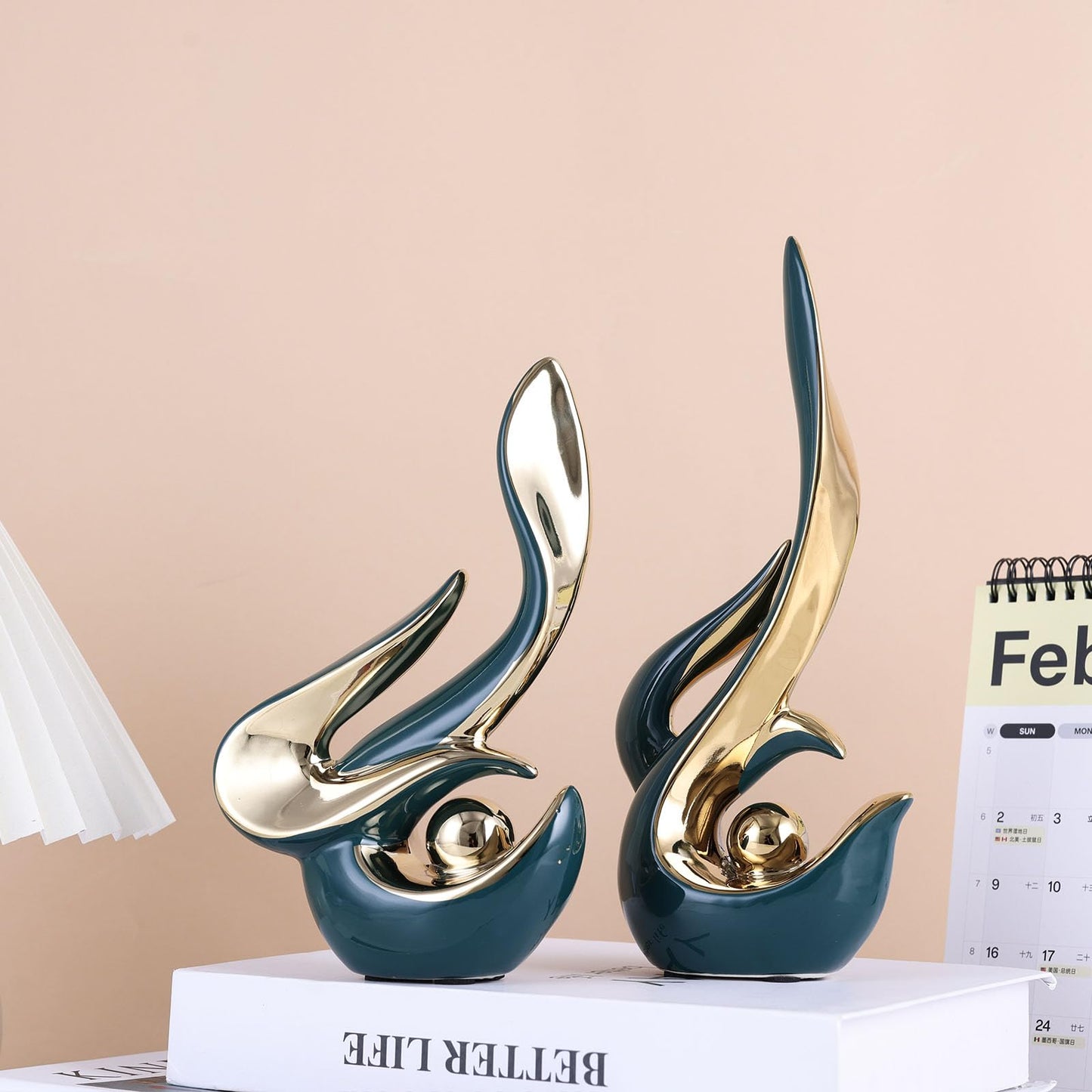 XMGZQ Mid Century Modern Abstract Art Home Decor Accent,Porcelain Statues for Living Room Coffee Table Centerpieces for Dining Room,Ceramic Sculptures and Gold Knick Knacks for TV Stand Decor (Green)