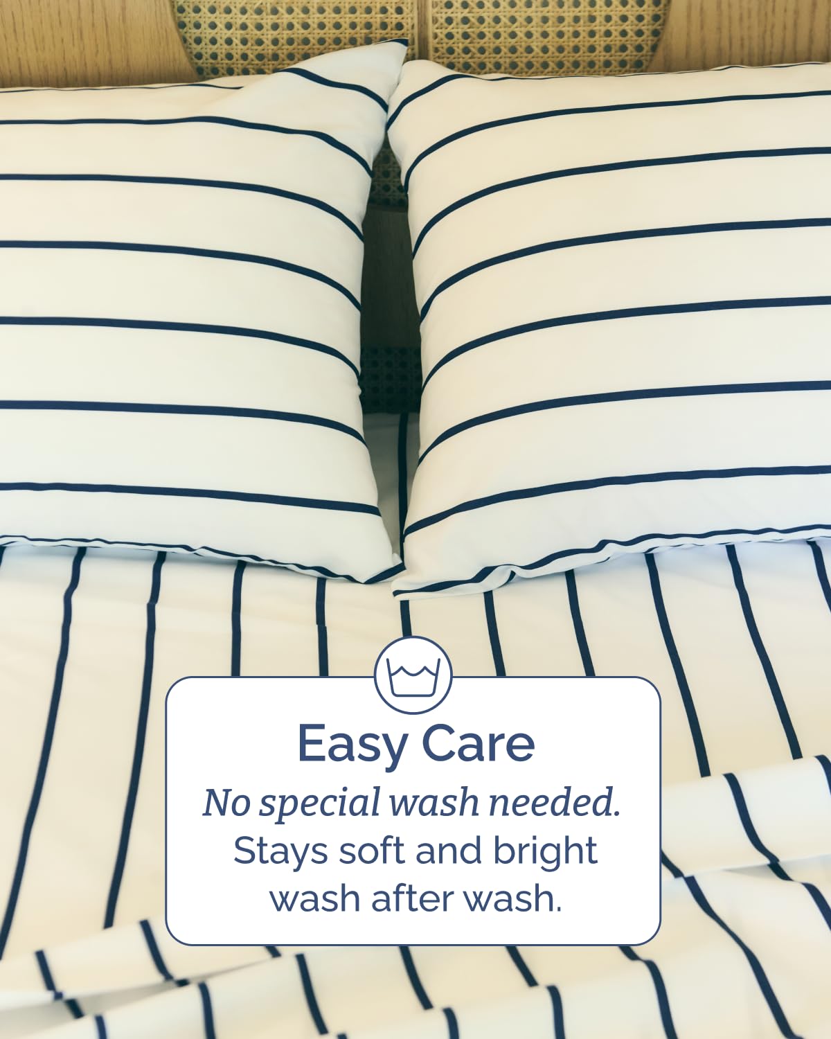 Striped Sheets - Navy Blue & White Striped Sheets - 1 Flat & 1 Fitted & 2 Pillowcases w/ Deep Pockets – Wrinkle & Fade Free - Soft, Breathable & Cooling – Luxury Pinstripe Bedding - Queen Size Bed Set