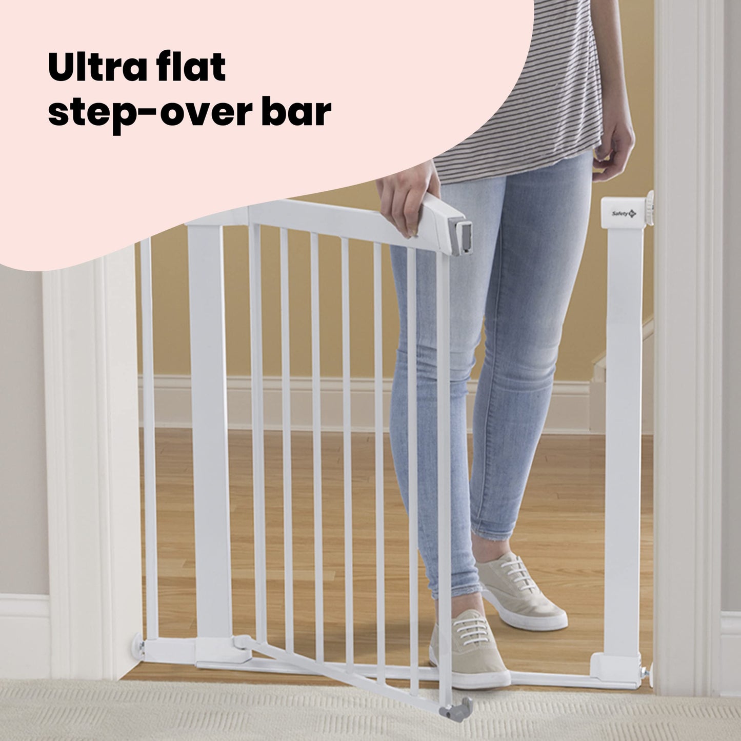 Safety 1st Flat Step Gate, Baby Stair Gate Pressure Fit, 73-80cm (max. 101cm), Ultra Flat Step-over Bar, "Keep Open" Baby Safety Gate, One-Hand Opening, No-Screw Installation (No Drilling), White