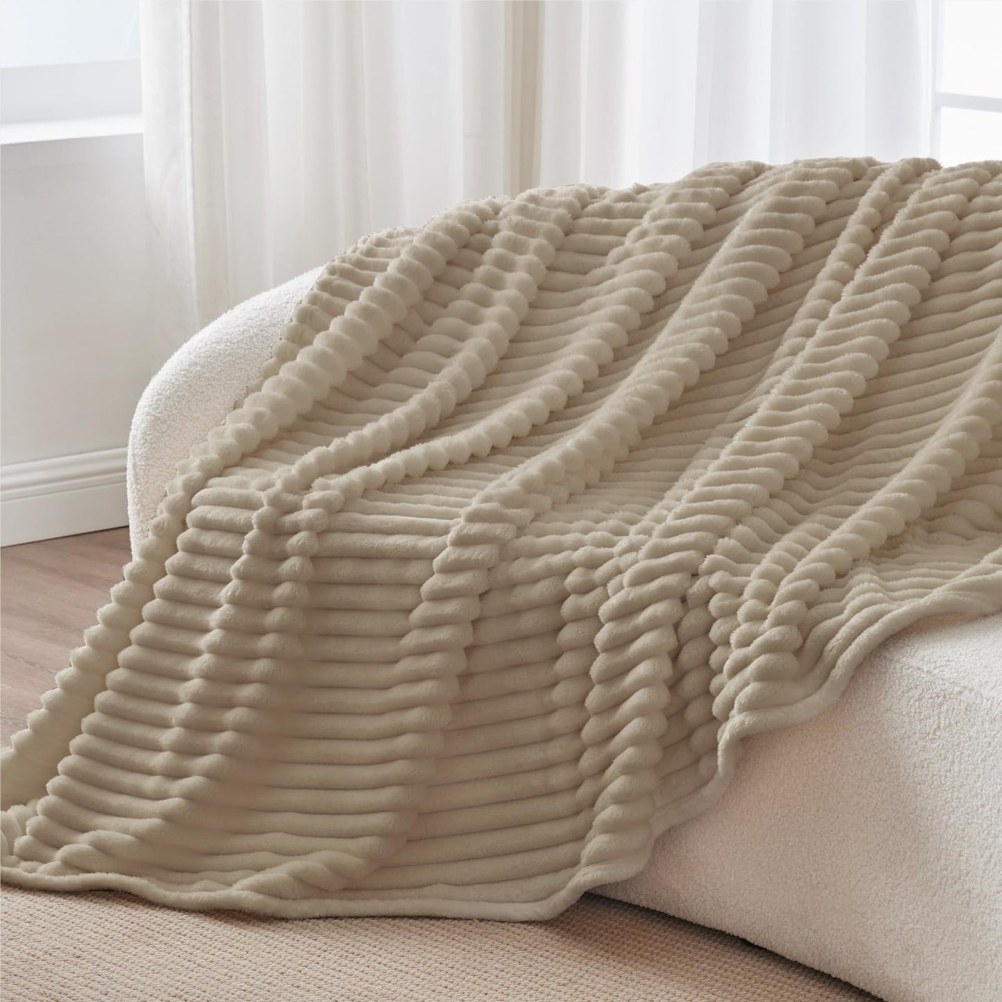 BEDELITE Fleece Throw Blanket for Couch - 300GSM Soft & Warm Fluffy Linen Blanket, Decorative and Giftable Striped Blankets for Women, Men, 50"x70"