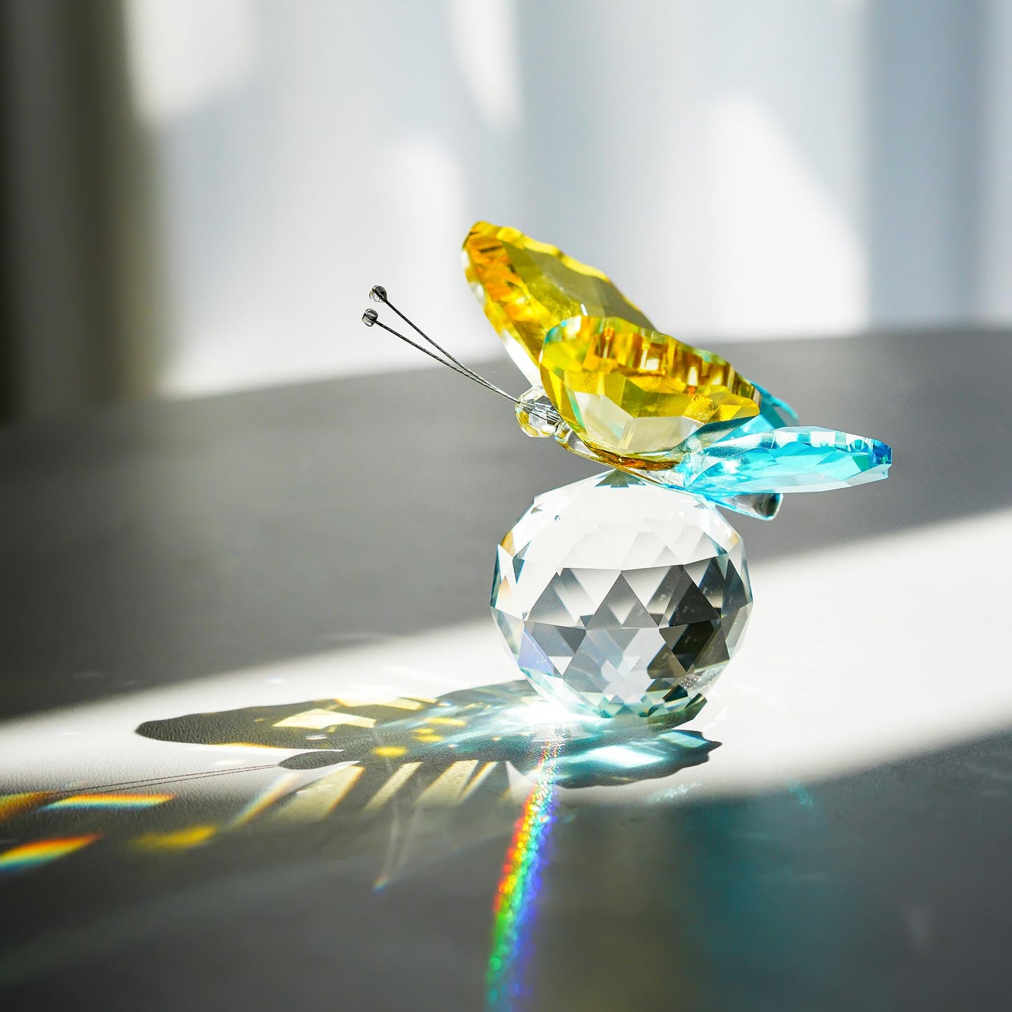 H&D HYALINE & DORA Crystal Butterfly Figurines Gifts for Women, Flying Butterfly Collectible Figurines Paperweights for Tabletop Home Decor (Yellow & Cyan-Blue)