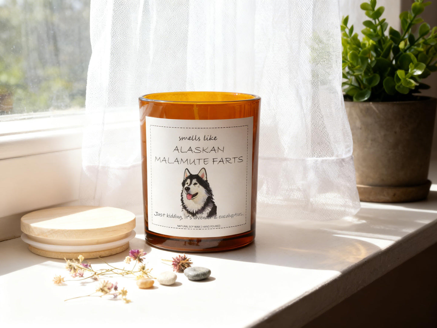 Alaskan Malamute Gifts & Decor, Dog Mom Gift for Women, Smells Like Alaskan Malamute Farts Candle - Lavender & Eucalyptus, Crafted by Natural Soy Wax & Natural Essential Oils