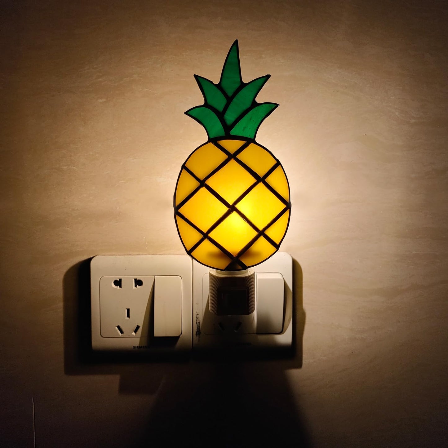 CHEZBABY Stained Glass Night Light Plug into Wall Accent Nightlight Lamp Decorative for Hallway Bedroom Kitchen Home Decor(Pineapple)