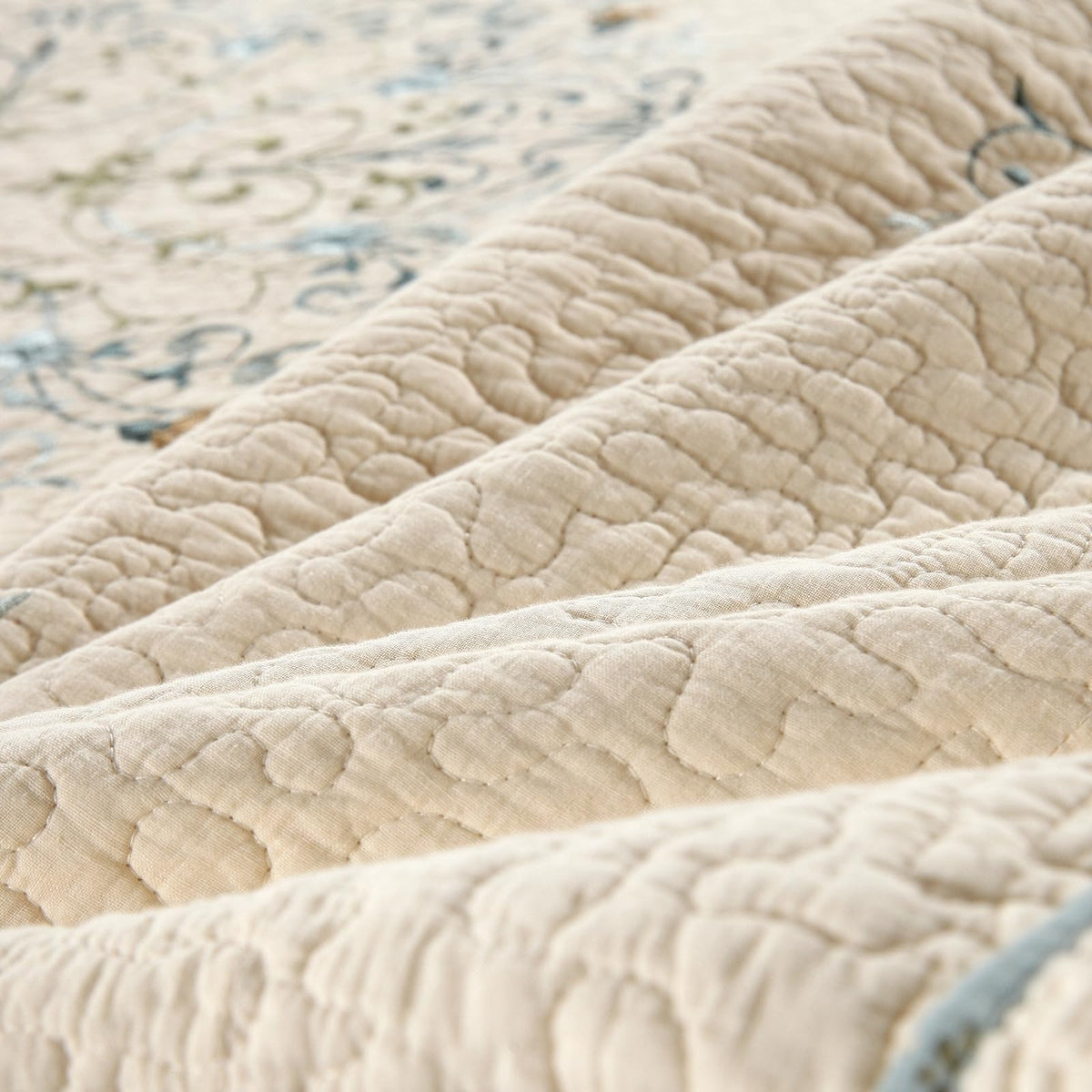Quilt Set Floral Leaves 3D Embroidery Pattern 3 PCS Cotton Reversible Quilted Embroidered Decorative Bedspreads Coverlet Set, Lightweight &Soft Queen Size Beige Bedding Coverlet for All Season