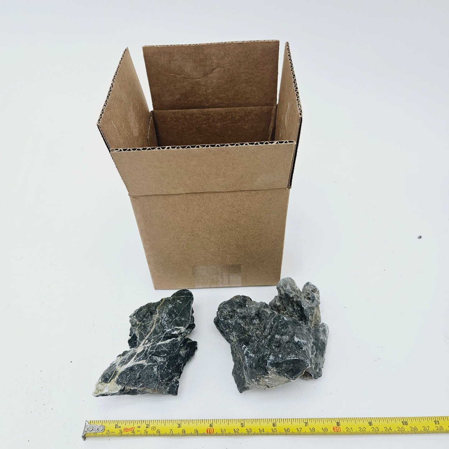 Lifegard Aquatics Smoky Mountain Seiryu Stone - Mix Size 3" to 5" Kit of Medium and Small Rocks (for Decoration, Ponds, Fish Tank, Aquarium & Aquascaping)