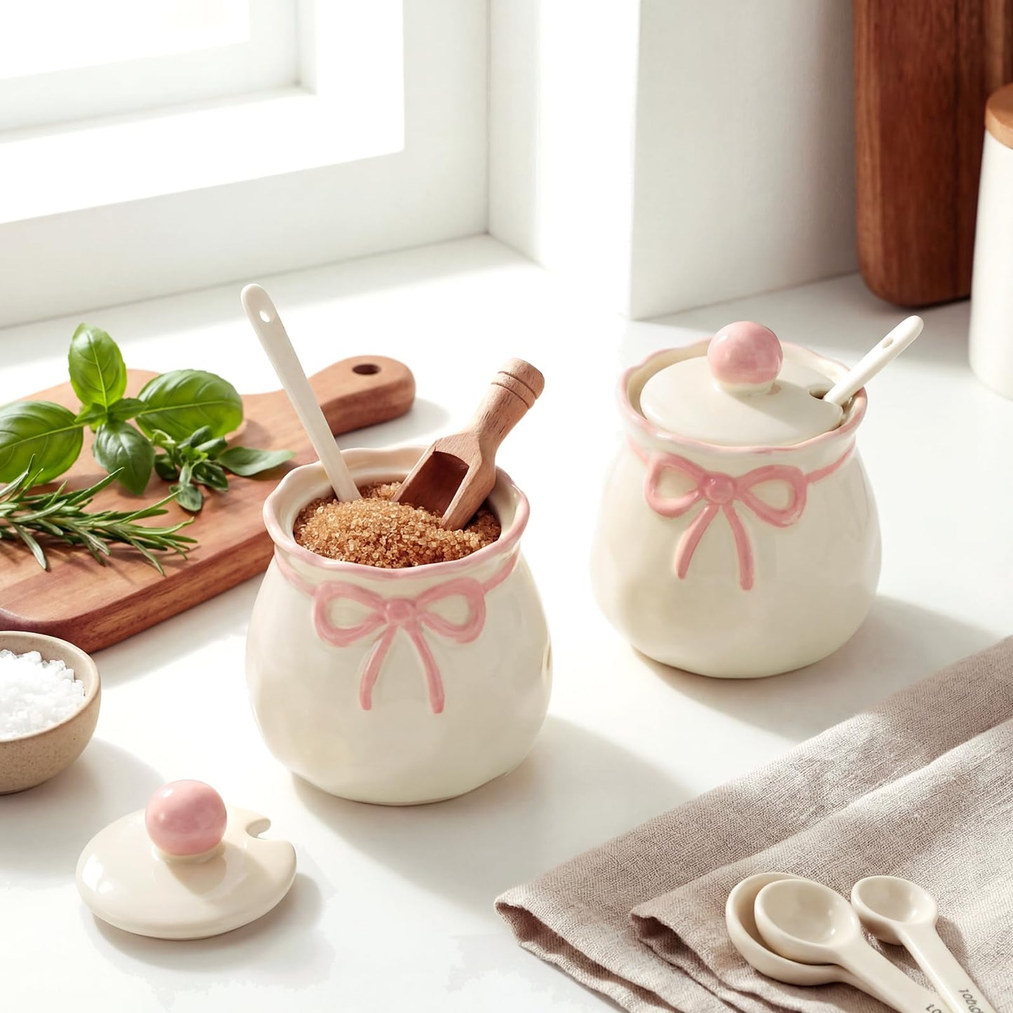 Ferrochef 2 Pcs Pink Bow Salt and Pepper Containers Cute Sugar Container with Lid Ceramic Salt and Pepper Cellars with Lids Spoons Pink Kitchen Gift for Women Coquette Decors for Spice Housewarming