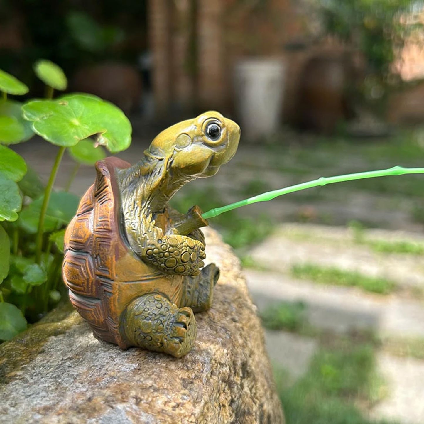 SXSZZXL Fishing Turtle Figurine 2.4 Inch Cute Tortoise Resin Sculpture Handmade Crafts Tabletop Decor for Outdoor Patio Pool Decoration (Green)