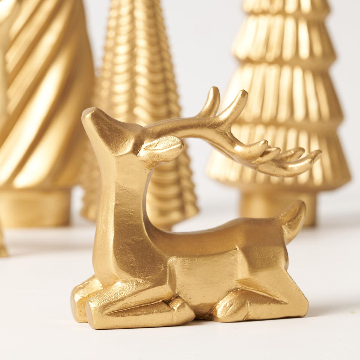 WDS WONDROUS Christmas Decoration Reindeer and Mini Trees Gold, Resin Reindeer Statues and Xmas Tree Figurines for Indoor Home Decor, Tabletop Mantle Cabinet Desktop Office