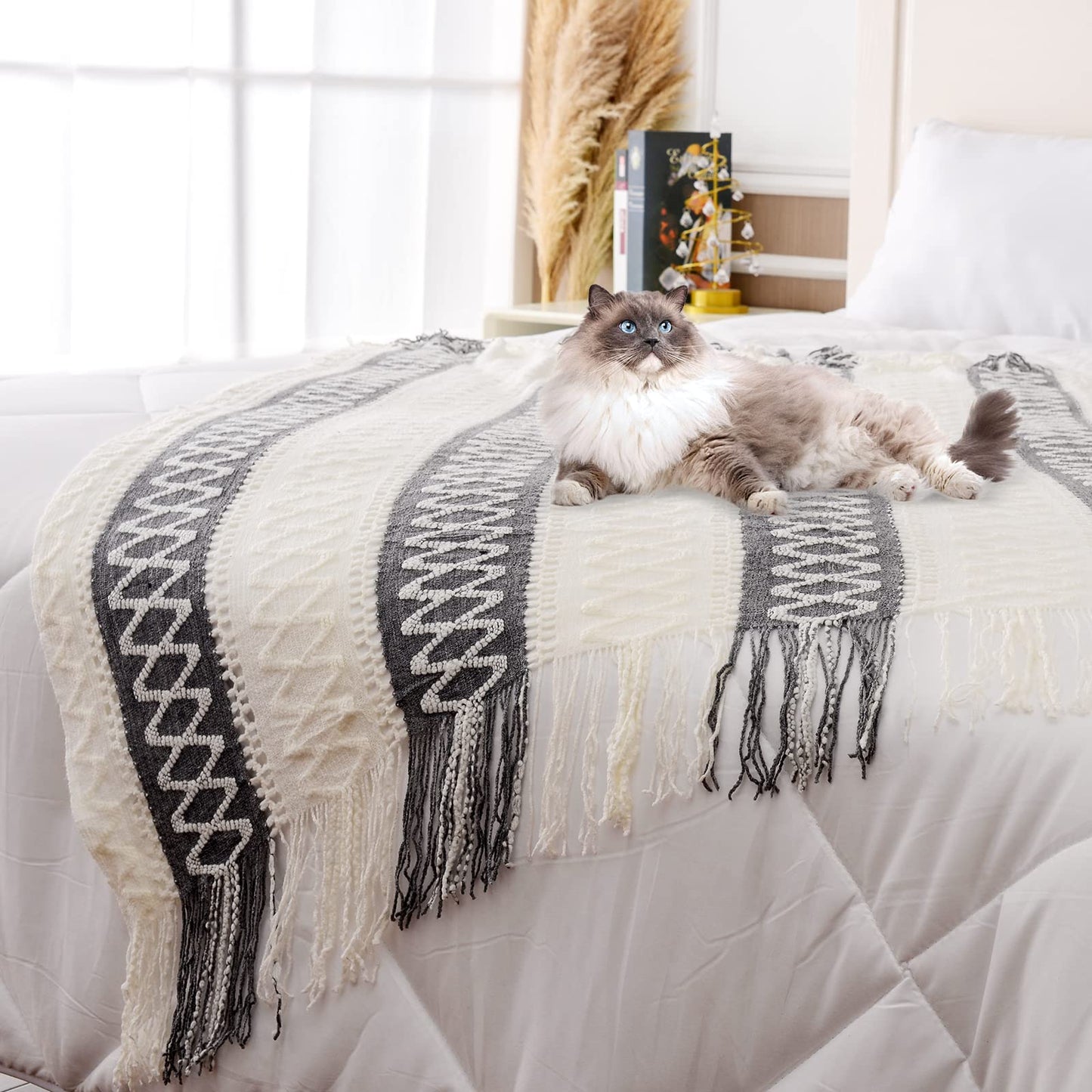 Quinnsus Knit Soft Lightweight Decorative Bed Throw Blankets, Jacquard Textured Boho Summer Throw Blanket with Tassels for Bed, Sofa and Living Room (Grey, 50 x 60 inches)