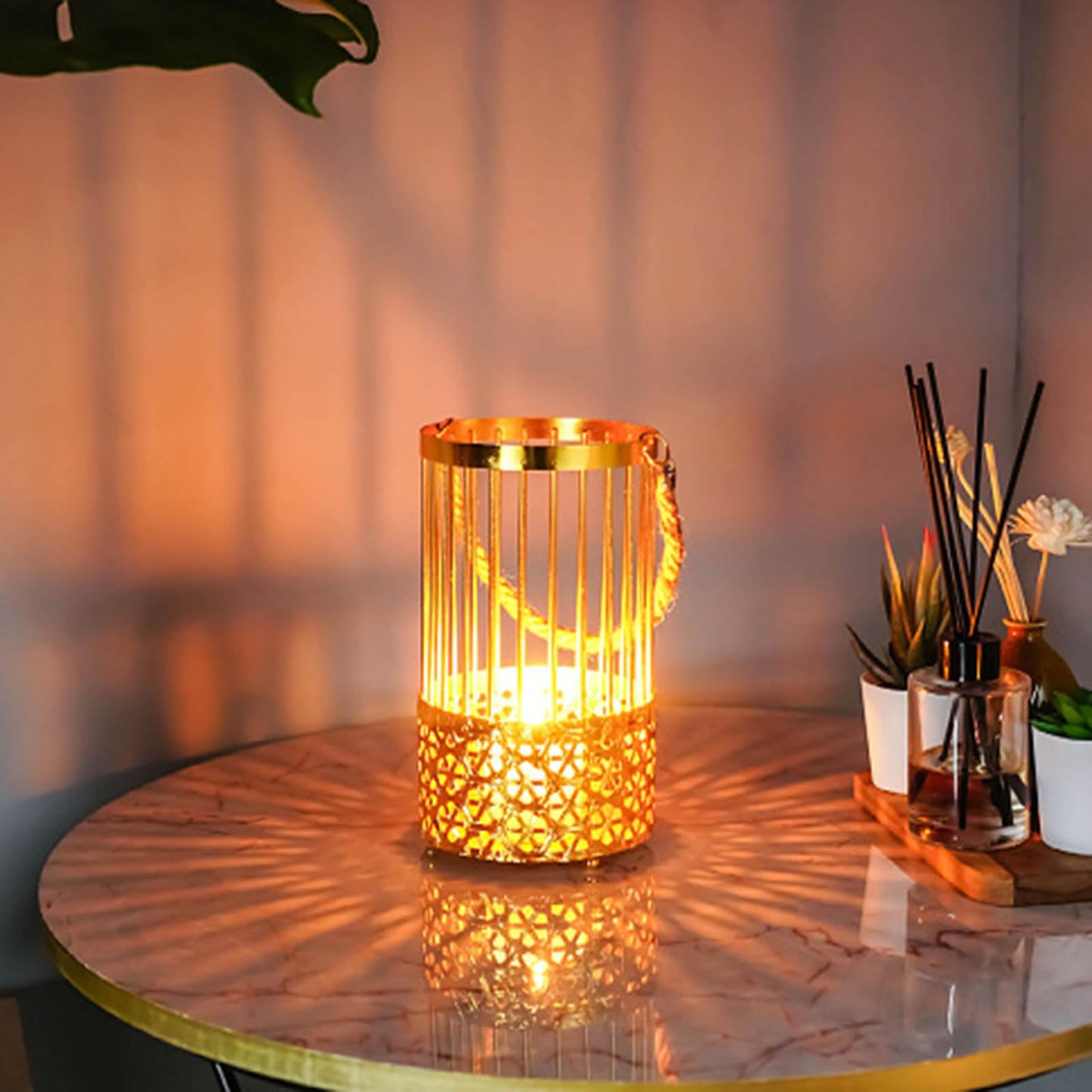 MIXIKE 2Pcs European Metal Candle Holder Hollow Out Iron Candlesticks with Rope Handle Hangings Tealight Candle Stand for Party