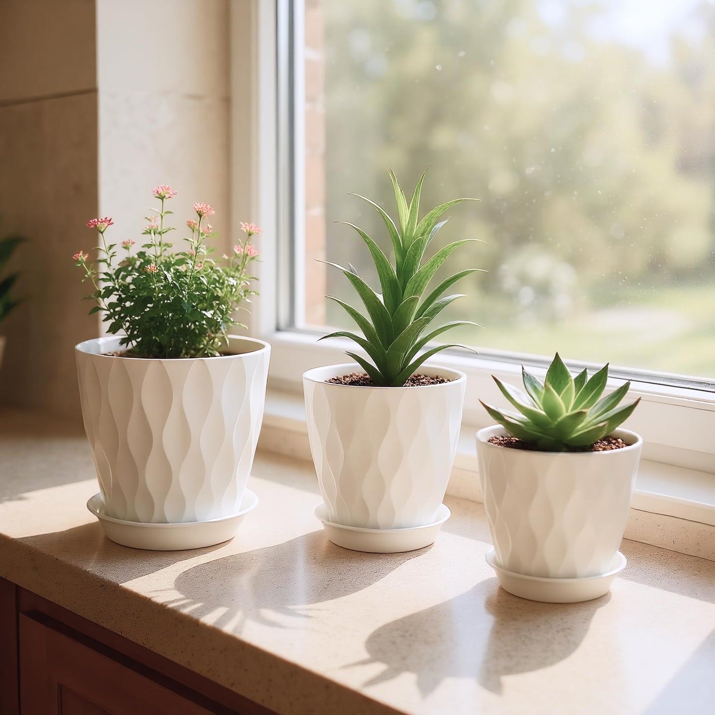 LESOASIS Flower Pots, 7/6.5/6/5.5/5/4.5/4 inch Plastic Plant Pots, 7 Pack Planter for Indoor Outdoor Plants, Nursery Planting Pot with Drainage Holes and Trays (White)