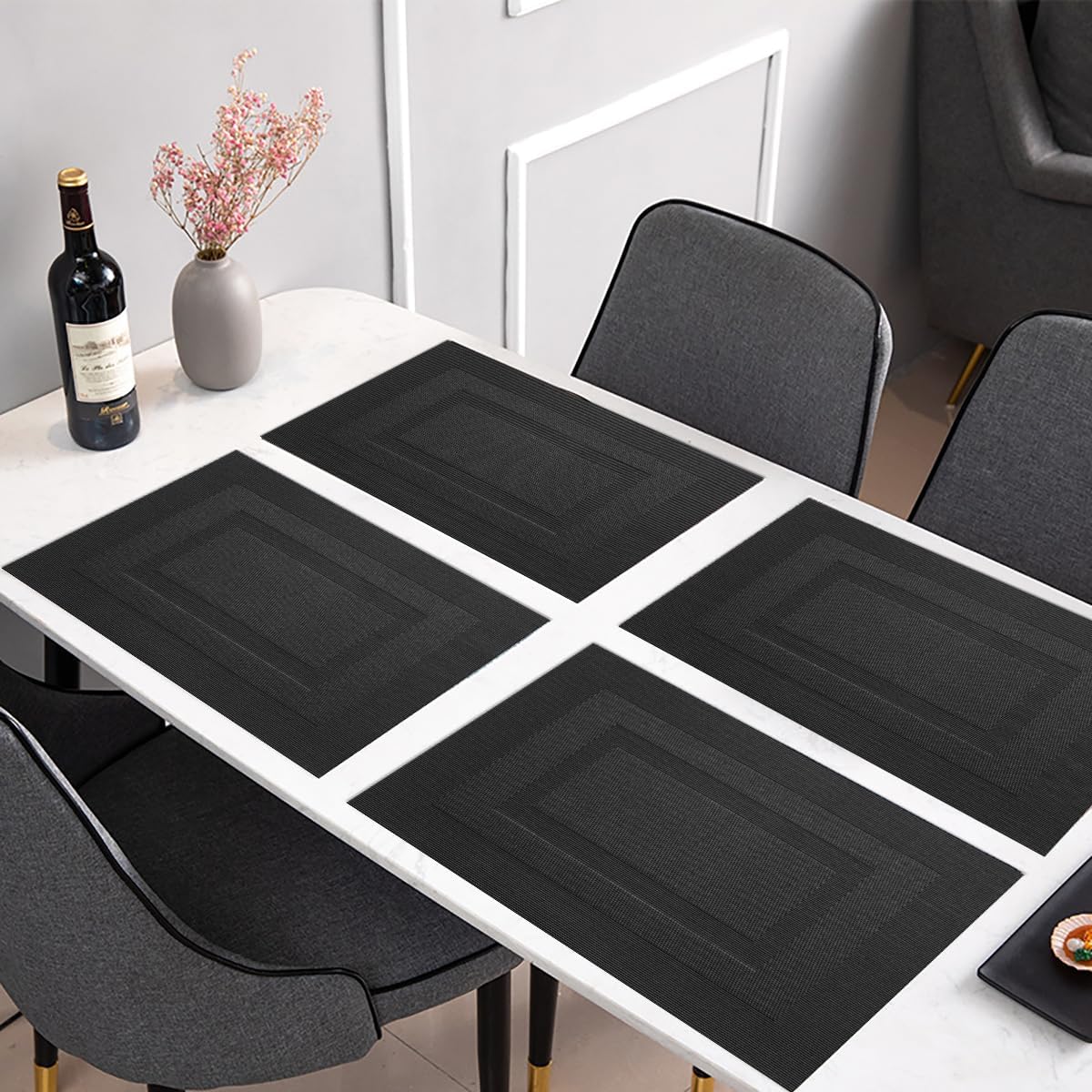 PIGCHCY Placemats,Washable Vinyl Woven Table Mats,Elegant Durable Placemats for Dining Table Set of 4 (18 x 12 inches, Pure Black)