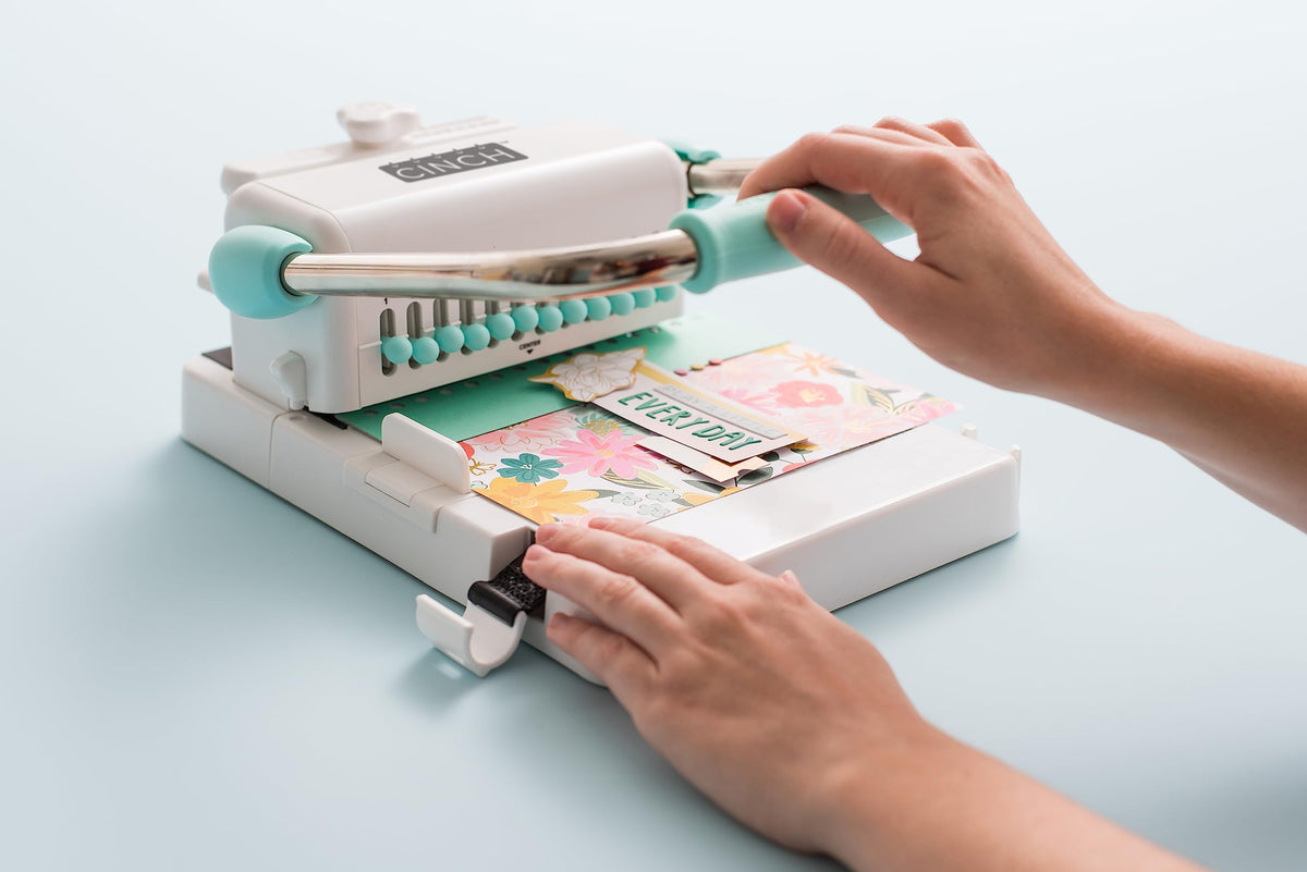 We R Memory Keepers Cinch Book Binding Machine Version 2, Mint, Easy to Use, Slide Ruler, Spiral Binding, Professional Books, Notebooks, Calendars