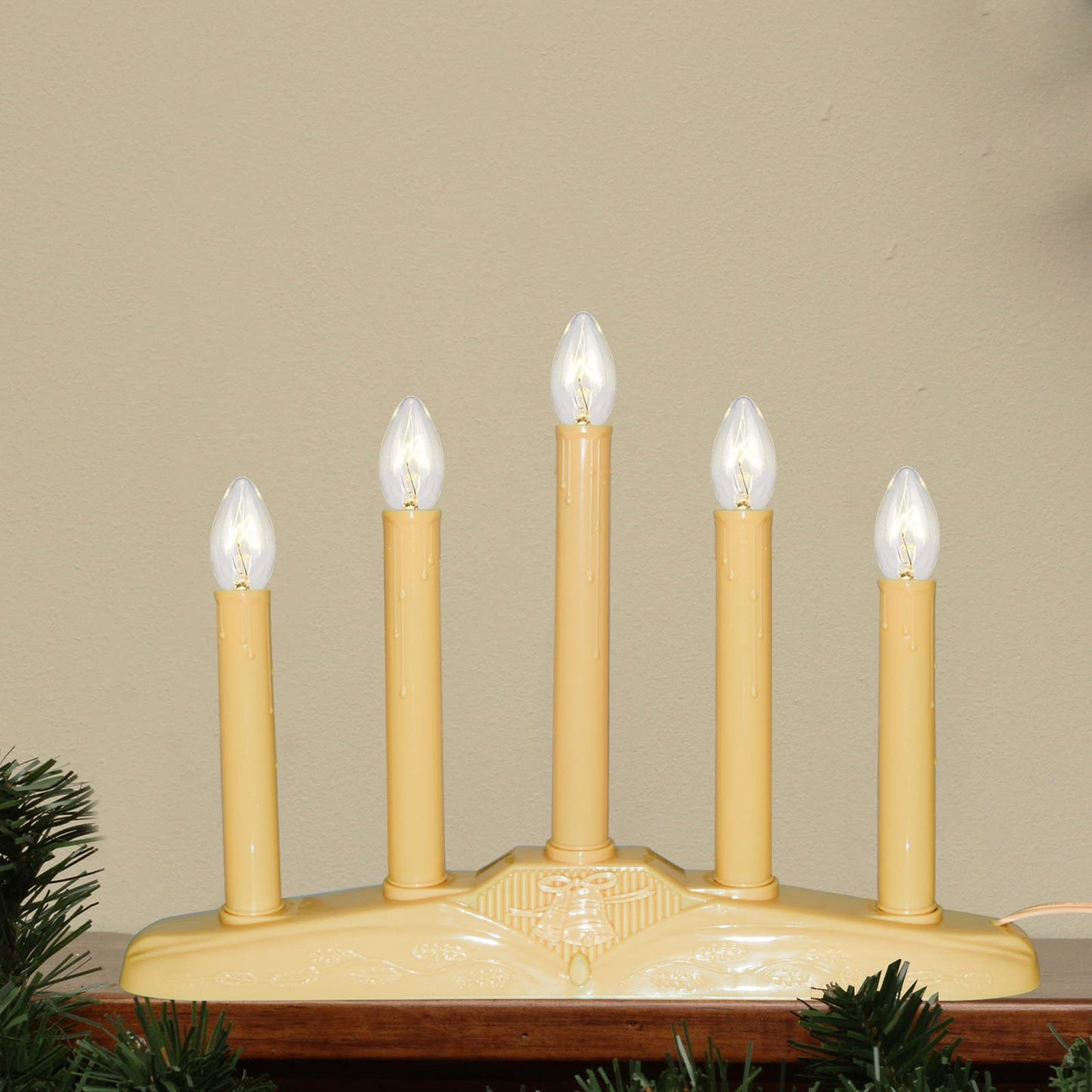 Oviejo 5 Light Window Candle Electric, Christmas Electric Candoliers with Ivory Plastic, Plug in Electric Window Candle Lamp with 6 Clear C7 Bulb (1 Spare Bulb), 5 Watt, Flameless Window Candles