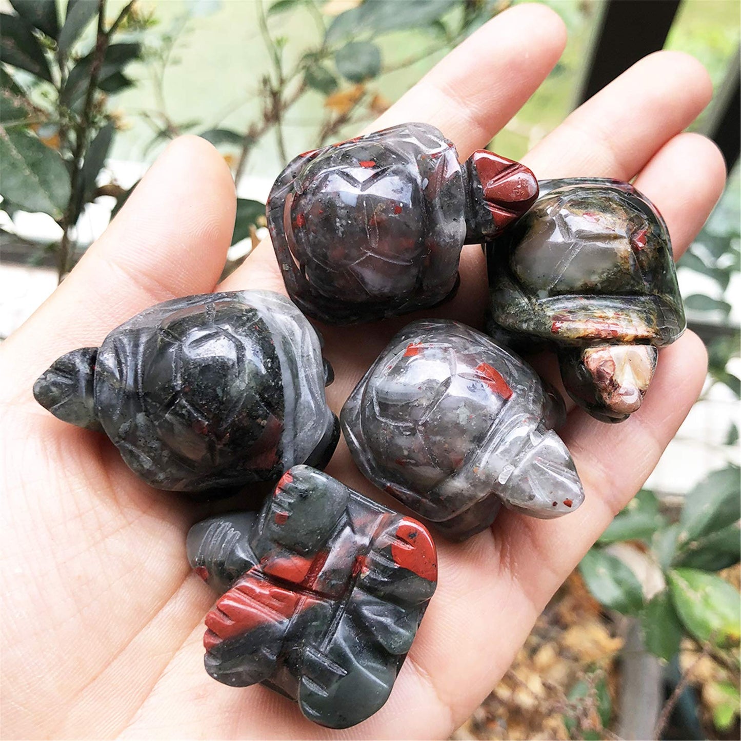 Fekuar Africa Bloodstone Stone Turtle Statue, Hand Carved Tortoise Animal Collectible Sculpture Fengshui Healing Crystal 1.5"(40mm)