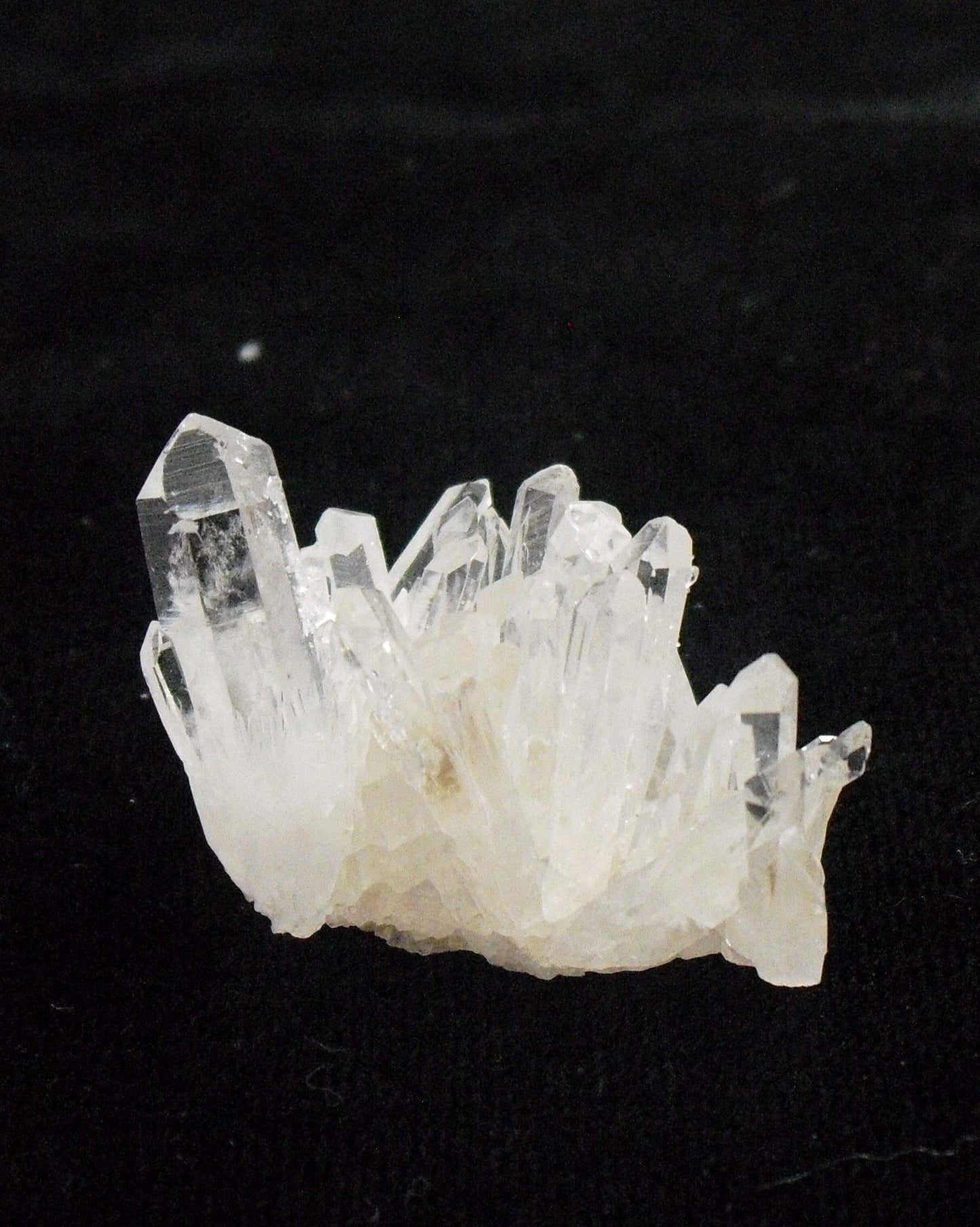 Healing Crystal Stone Natural Clear Quartz Cluster Point Druzy Chakra Reiki Specimen Mineral Collection Decor Gift (Clear 2-3 OZ. 55g - 85g)