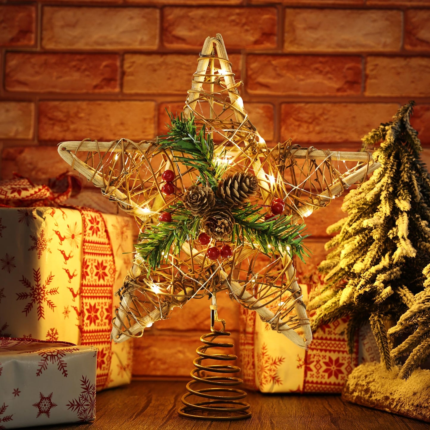 Brizled Christmas Tree Star, 10'' Rattan Christmas Tree Topper with 30 LED Lights, Battery Powered Xmas Treetop with Red Berries & Pine Cones, Xmas Tree Top Ornament for Christmas Tree Home Decor