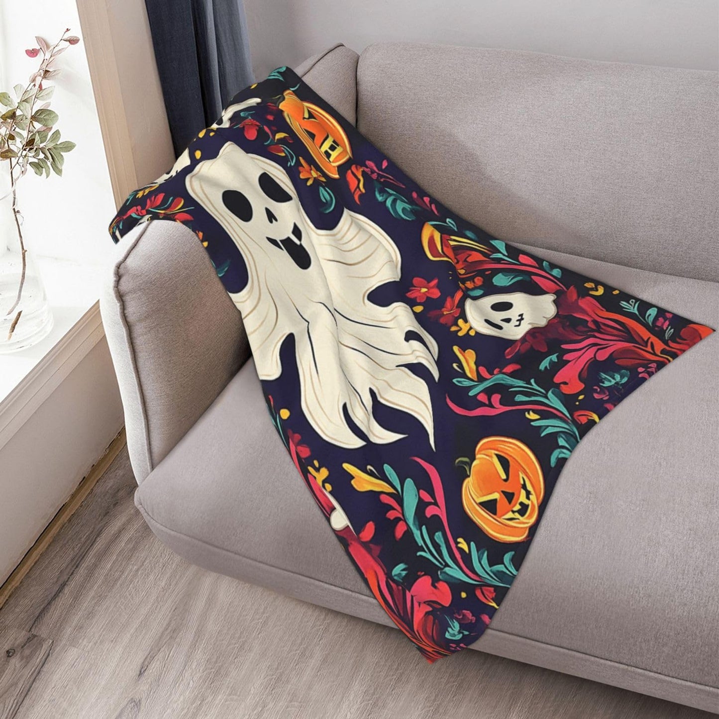 CDSASHCA Spooky Ghosts Flannel Blanket,Cute Design with Floating Phantom Print,Ultra-Soft Fleece for Festival Party Cozy Vibes,Suitable for Sofa,Bed and Office Decoration,Gifts for Friends 40x50 Inch