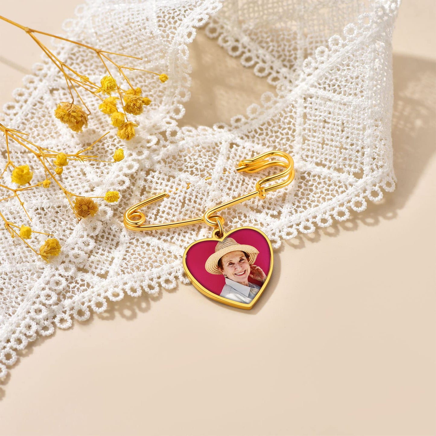 Custom4U Wedding Boutonniere Photo Charm Bouquet Pin Lapel Heart Memorial Charms Funeral Boutonniere Mother of The Bride Groom Men Women