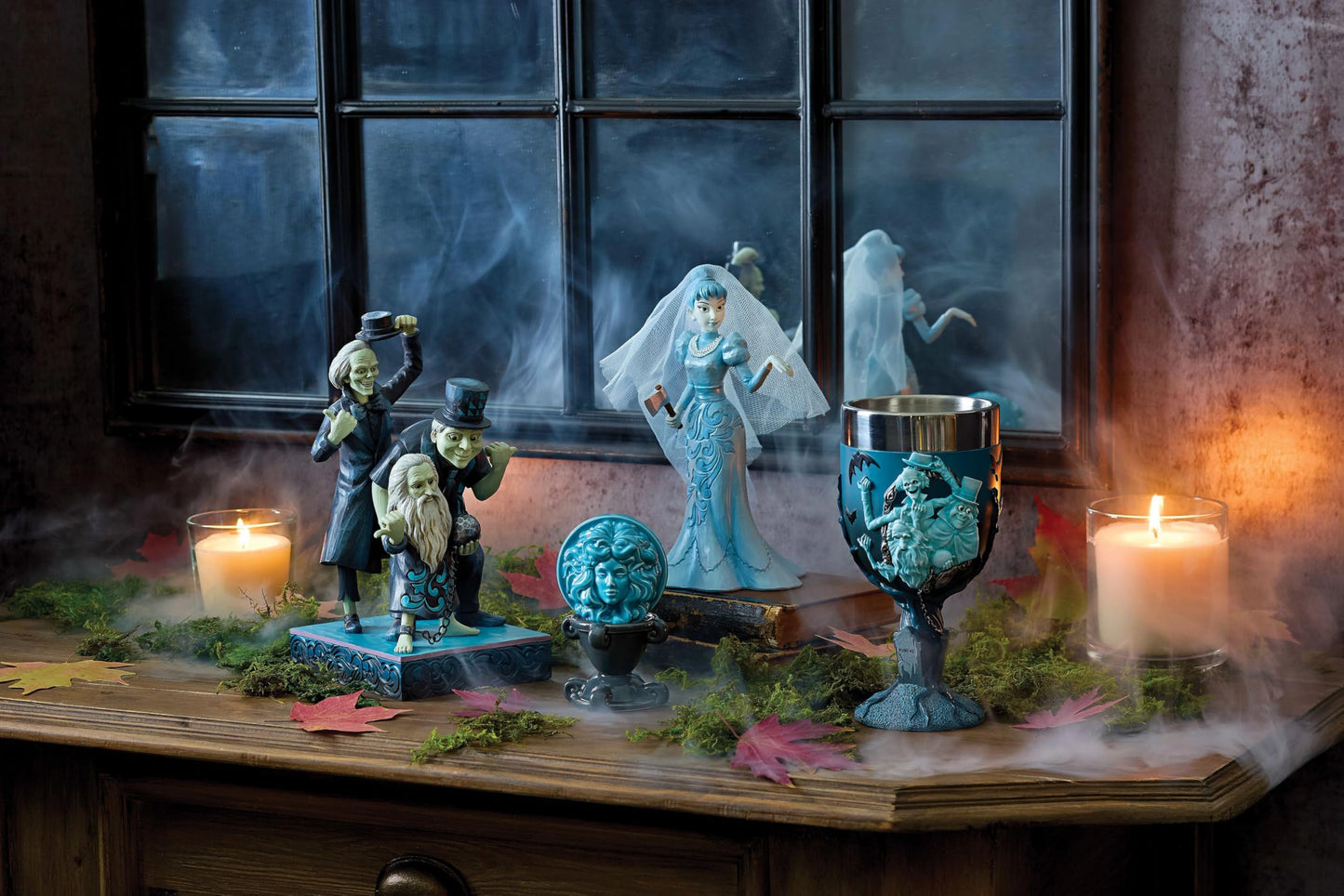 Enesco Disney Ceramics Haunted Mansion Madame Leota Salt and Pepper Shaker Set, 5.23 Inch, Multicolor