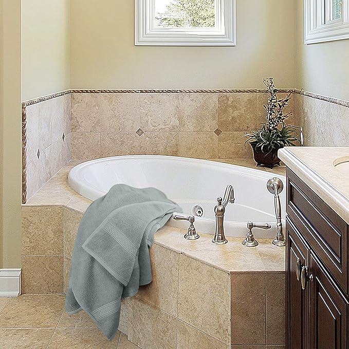 Utopia Towels 4 Pack Premium Bath Towels Set, 27 by 54 Inches, 100% Ring Spun