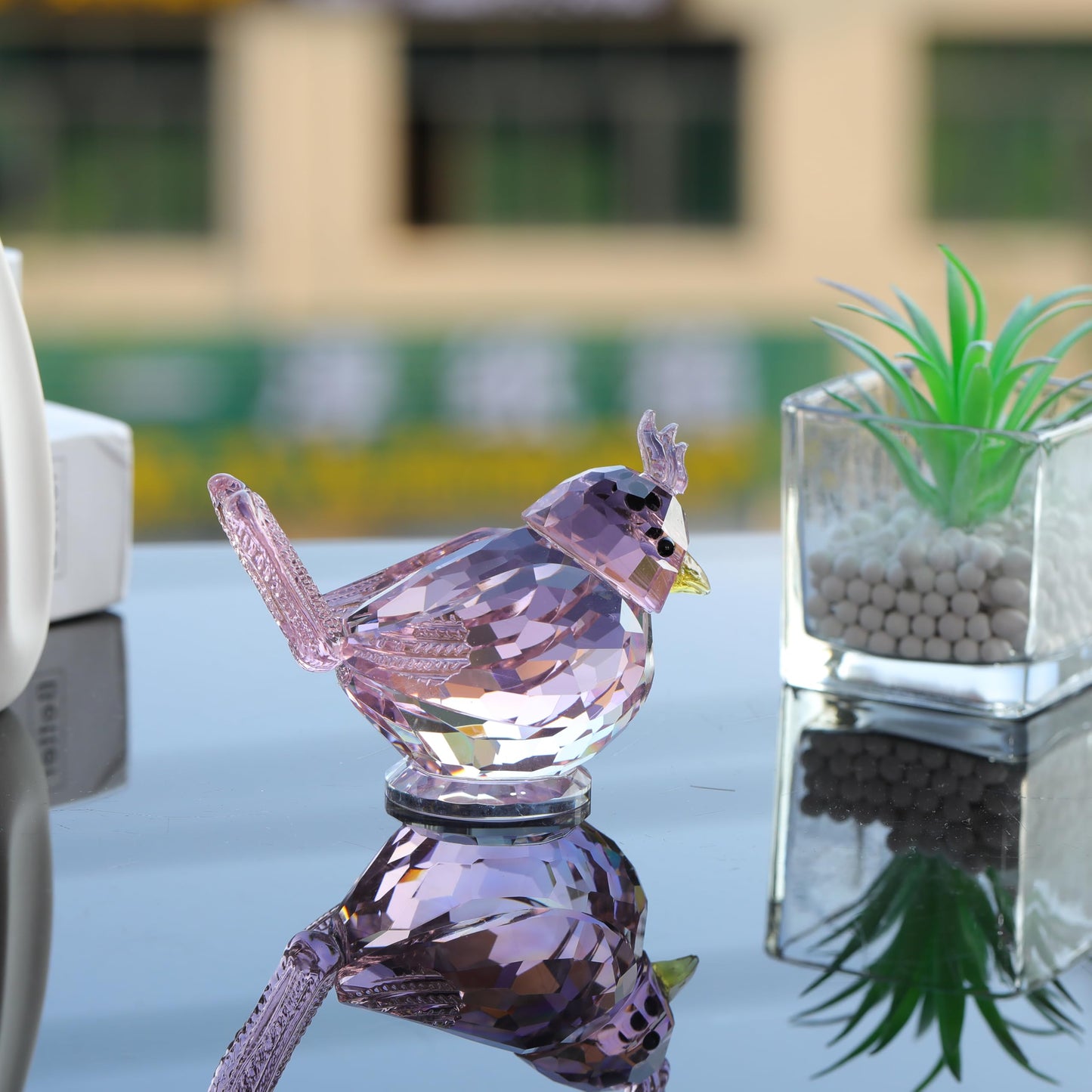 Qianwei Pink Crystal Bird Figurine Collectible - Cardinal Gifts Handmade Glass Animals Figurines Crystal Office Desk Table Home Decor Paperweight