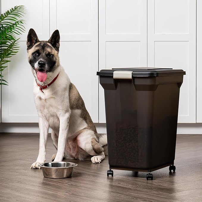 IRIS USA Dog Food Storage Container 58 lbs, Attachable Wheels,