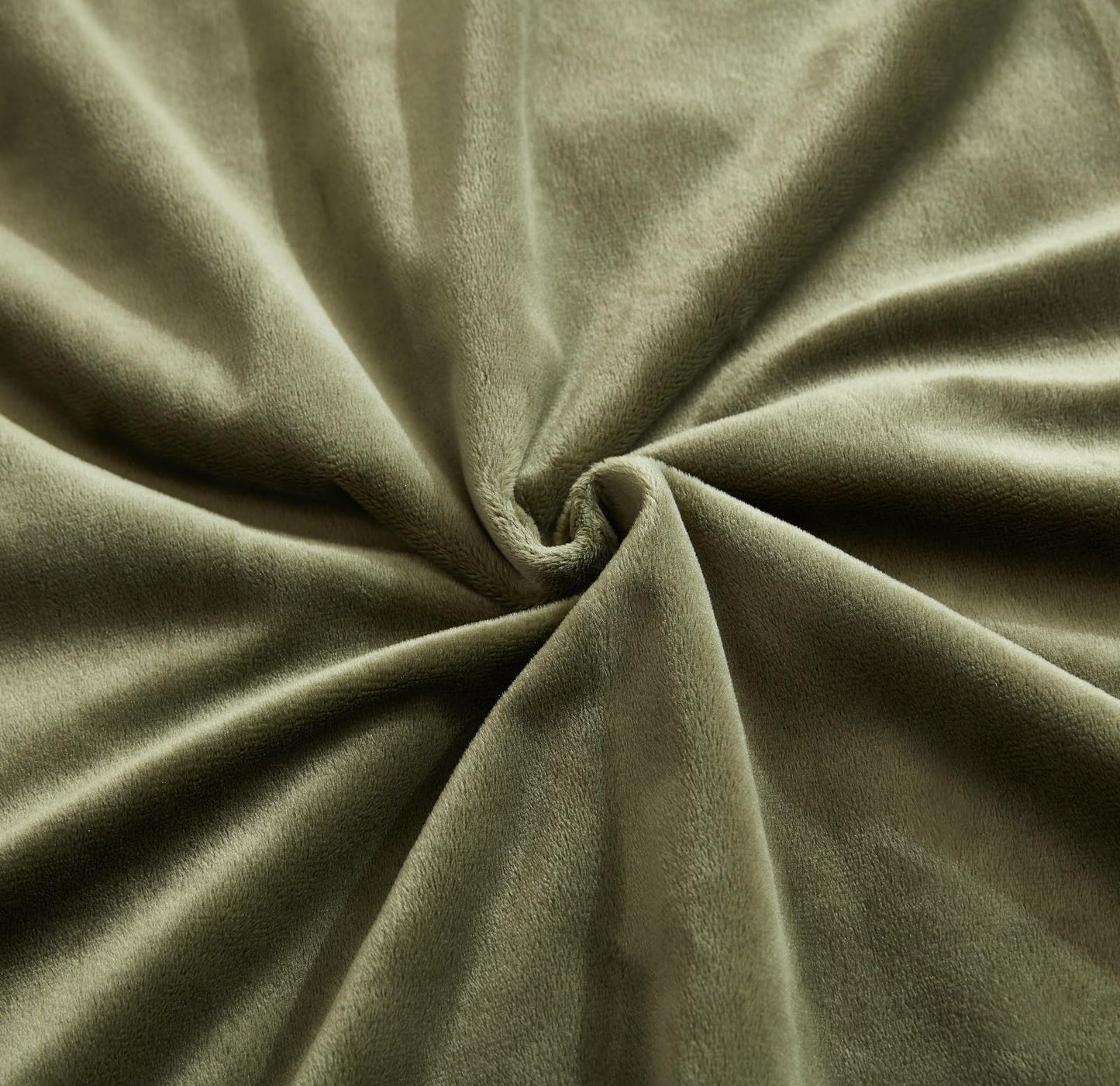 Jillche Bed Fluffy Blanket W/Camo Fur, Ultra Soft Throw Blanket for Teens, Warm Fuzzy Blankets and Throws for Bed, Stylish Tie Dye Faux Fur Blanket as, Fall Blanket 50” X 60” Xmas Gift