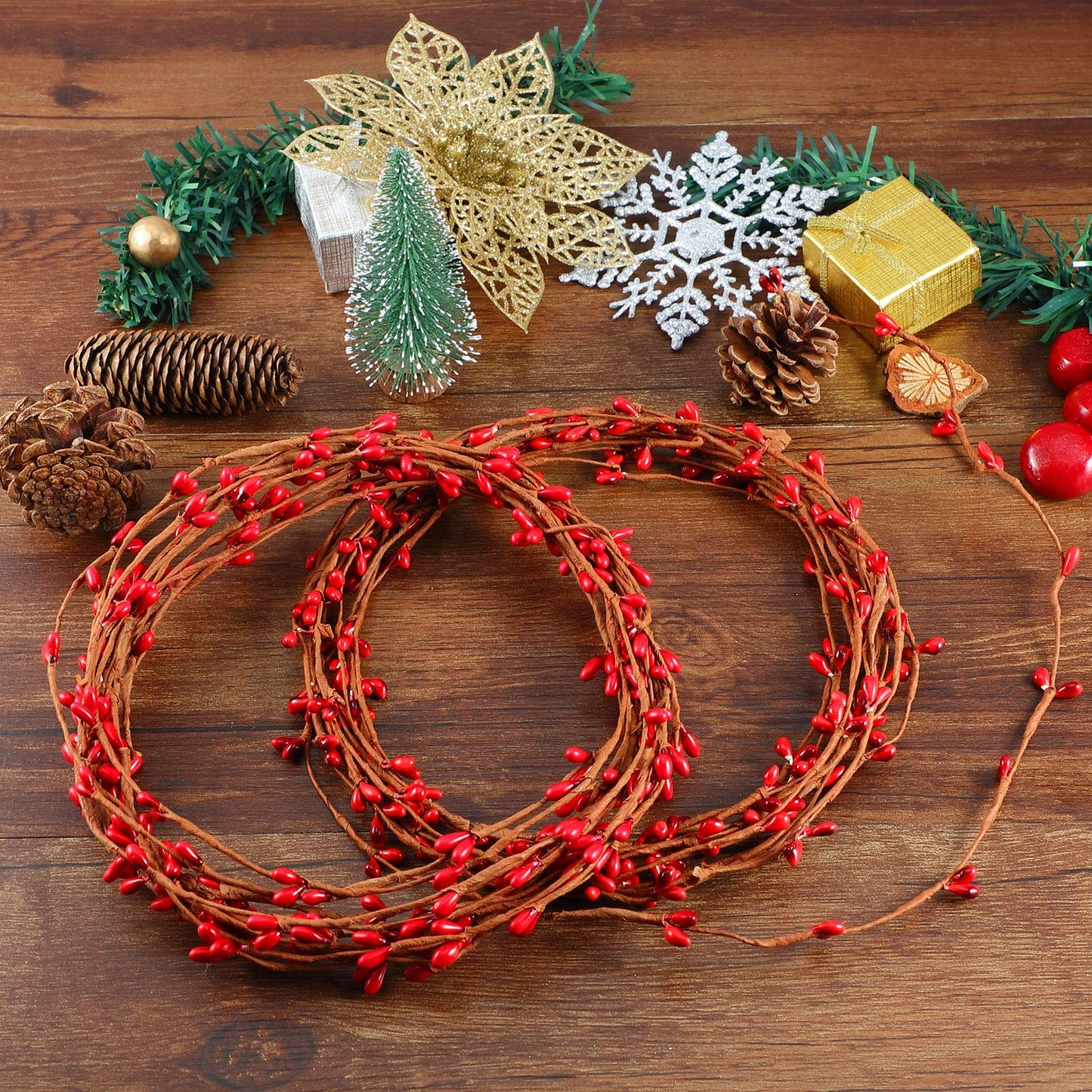 Gejoy 2 Rolls 40 Feet Double Pip Berry Garland Floral Craft Country Pip Berry Garland Floral Craft Decor, Artificial Christmas Decoration (Red)