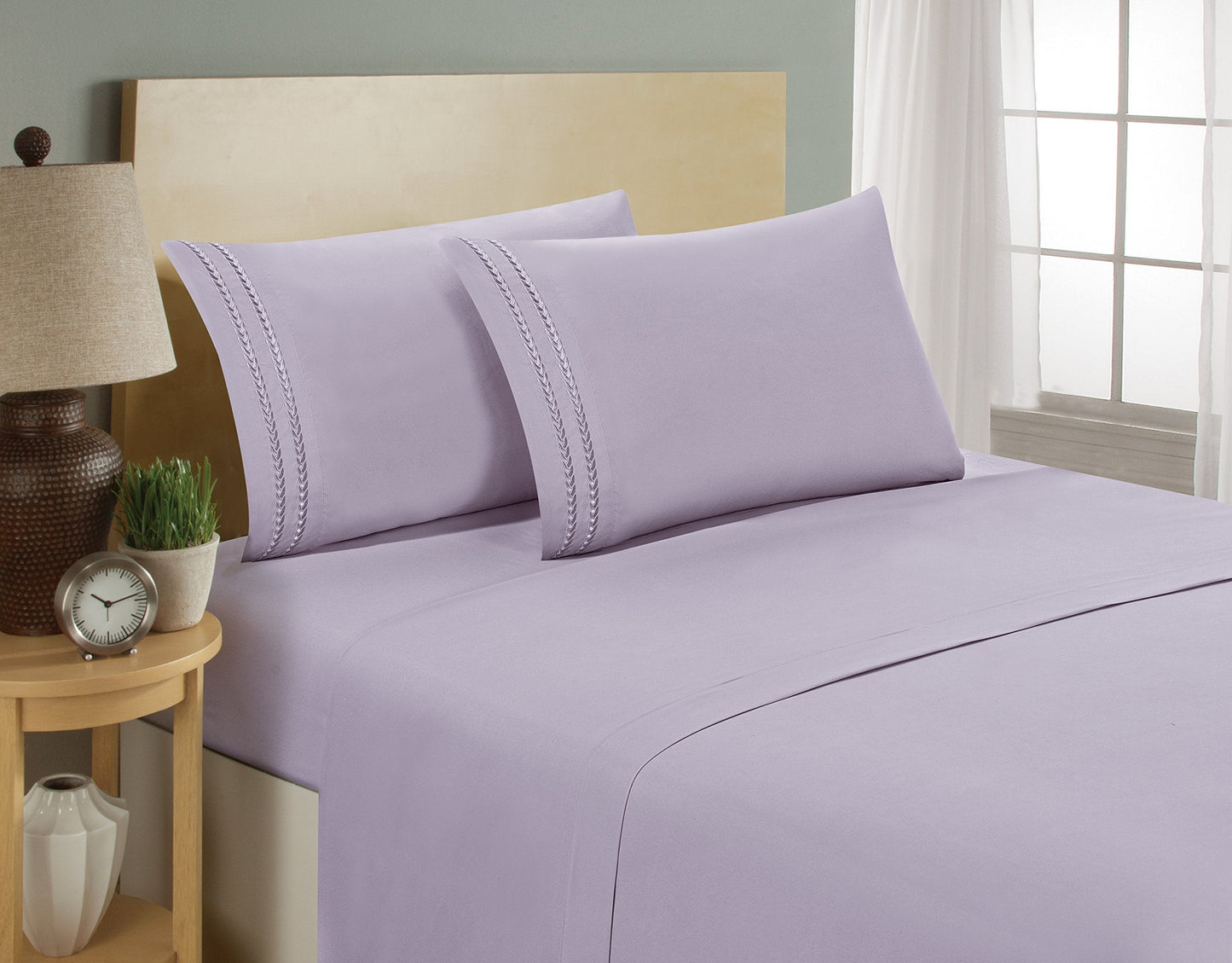 Elegant Comfort 1500 Premier Chain Design Hotel Quality Luxurious Silky Soft Wrinkle & Fade Resistant 4 pc Sheet Set, Deep Pocket Up to 16" - Queen Lilac