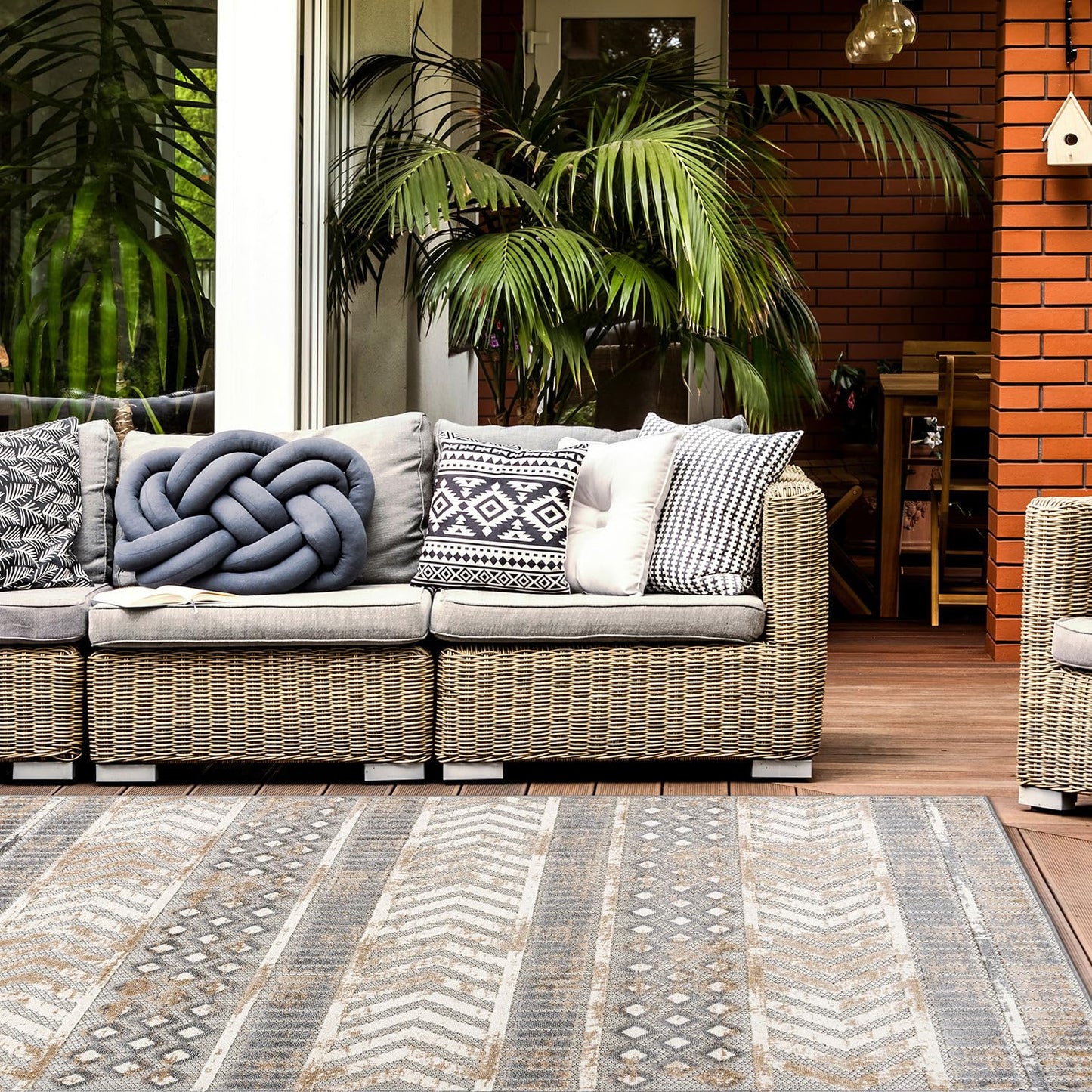Rugshop Distressed Geometric Indoor/Outdoor Beige Area Rug Modern Tribal Stripe, Durable Stain Resistant Perfect for Patio, Backyard, Deck and Outdoor Lounge 5' x 7'
