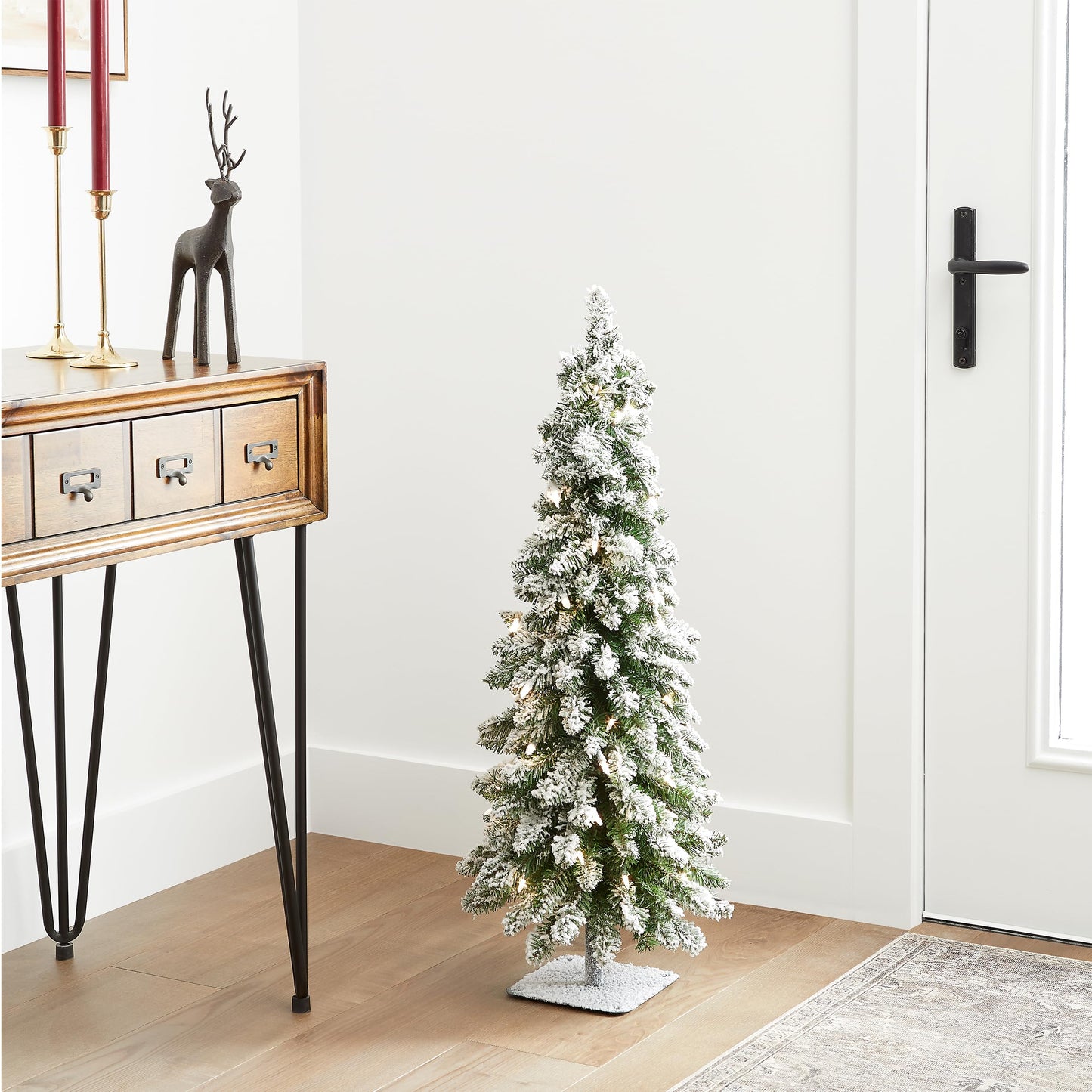 National Tree Company 3 ft Pre-Lit Flocked Downswept Forestree Mini Artificial Christmas Tree,50 Clear Lights, 198 Tips, Metal Plate Base, Green