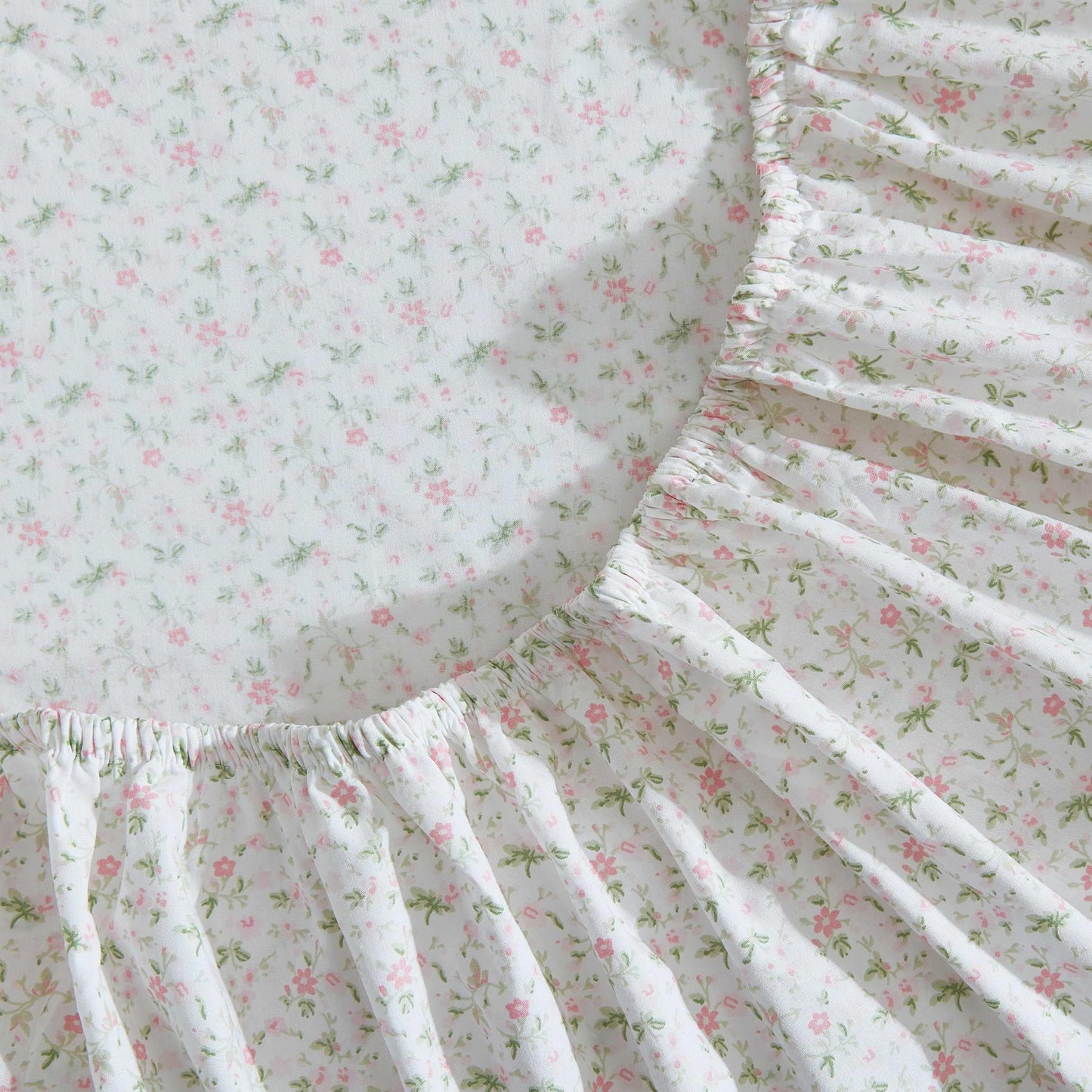 Laura Ashley – Twin Size Sheet Set, Crisp & Lightweight Cotton Percale Bedding with Fitted Sheet and Pillowcase, Floral Room Decor, Deep Pocket, College Dorm Room Essentials (Evie Pink)