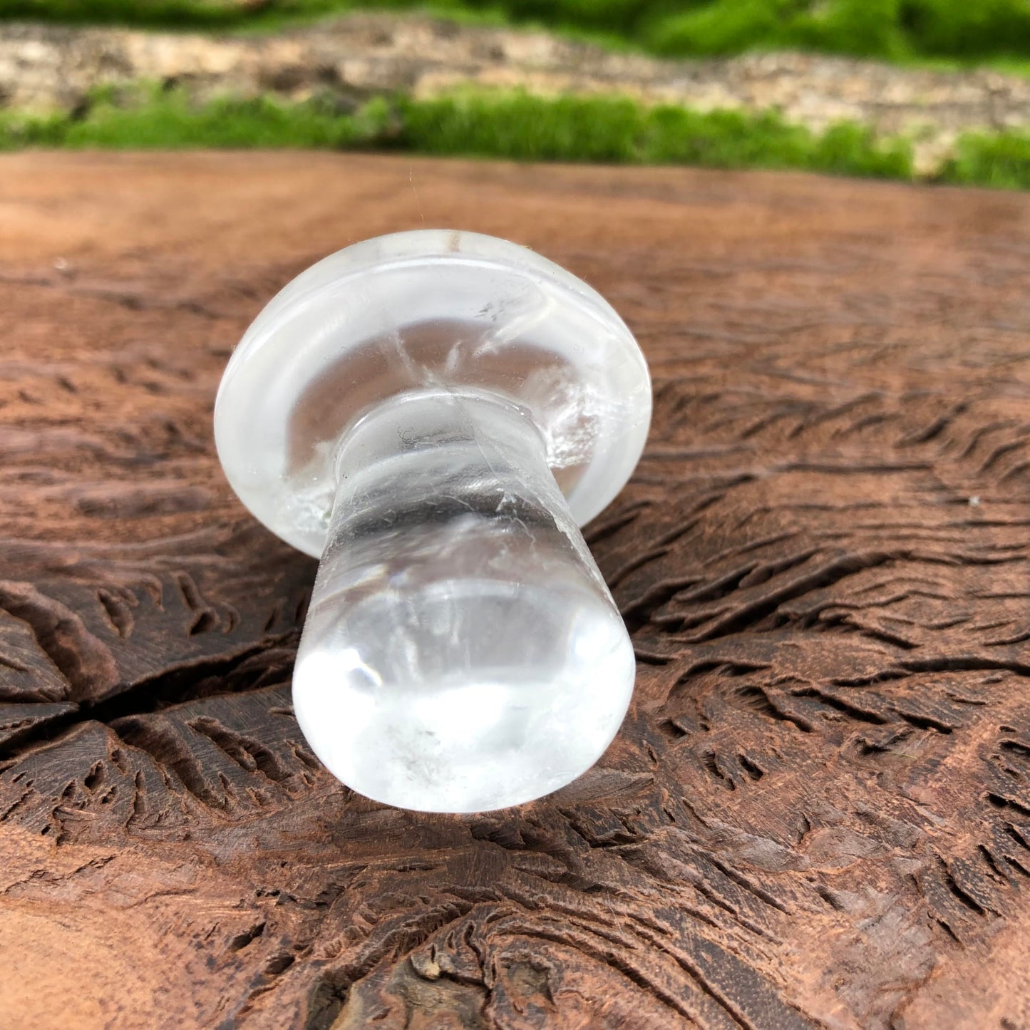 1pc Crystal Mushroom Carving Decor Hand Making Mushroom Worry Stones Crystals Bulk Gemstone Quartz Mushroom Sculpture Decor for Witchcraft Christmas DIY Meditatio (White Crystal)