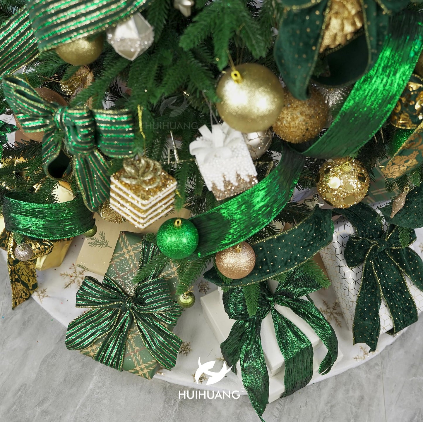 HUIHUANG Christmas Ribbon Wired Green Velvet Christmas Tree Ribbon Green and Gold Wired Ribbons for X-mas Tree, Wreath, Garland, Bows, Home Decor (2-1/2" X 6 Rolls, 36 Yds Total)