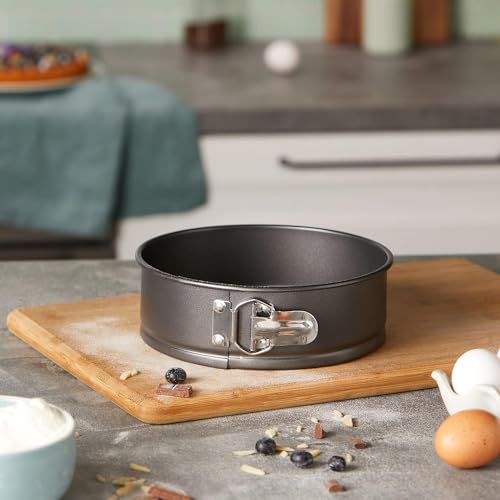 MasterClass 2 cm Springform Cake Tin with PTFE, PFOA and BPA Free Non Stick, Robust 1mm Thick Carbon Steel and Loose Base, 8 Inch Round Pan, Grey