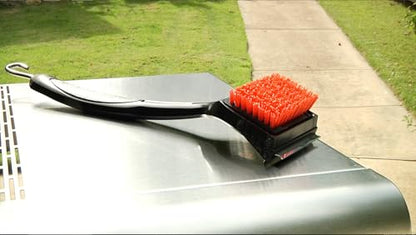 Char-Broil 140533 - 2-in-1 "Cool-Clean" Grill Cleaning Brush and Scraper, Black, 7.5 x 10 x 44 cm