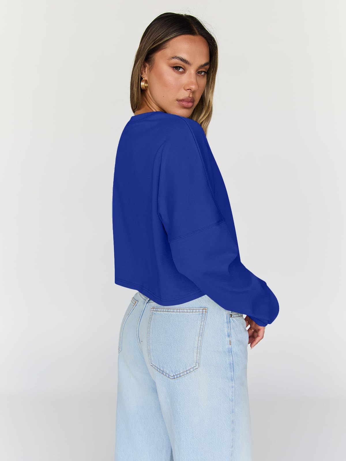 Trendy Queen Cropped Sweatshirts for Women Oversized Crewneck Sweaters Long Sleeve Tops Fall Winter Clothes 2025