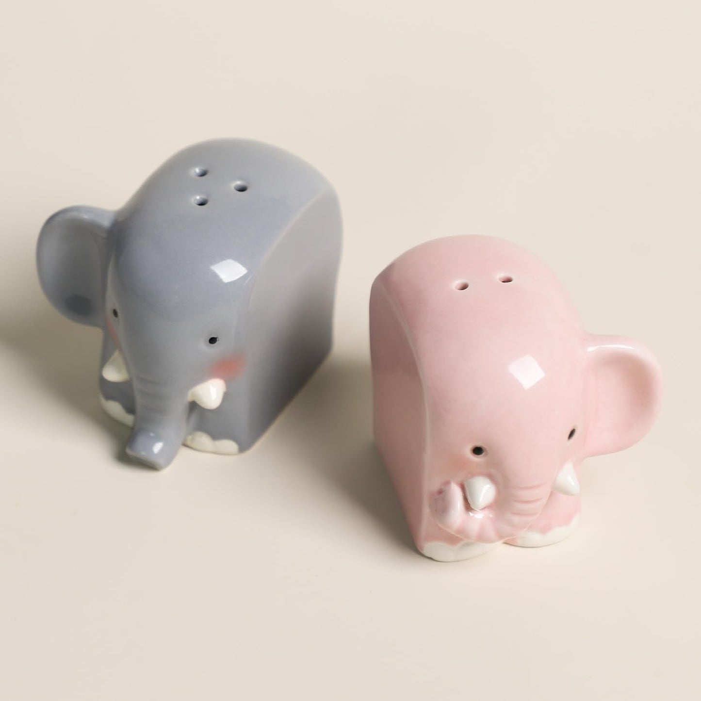 Sizikato Porcelain Salt and Pepper Shaker Set, Cute Elephant Shape