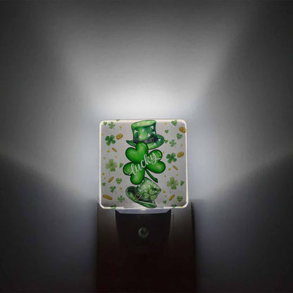 Happy St.Patrick's Day Plug-in LED Night Lights, Shamrocks Hat Spring Auto Dusk-to-Dawn Sensor for Bedroom, Bathroom, Kitchen, Nursery, Hallway, Stairs, Wall Home Decor, Lucky Clover Gold Coins