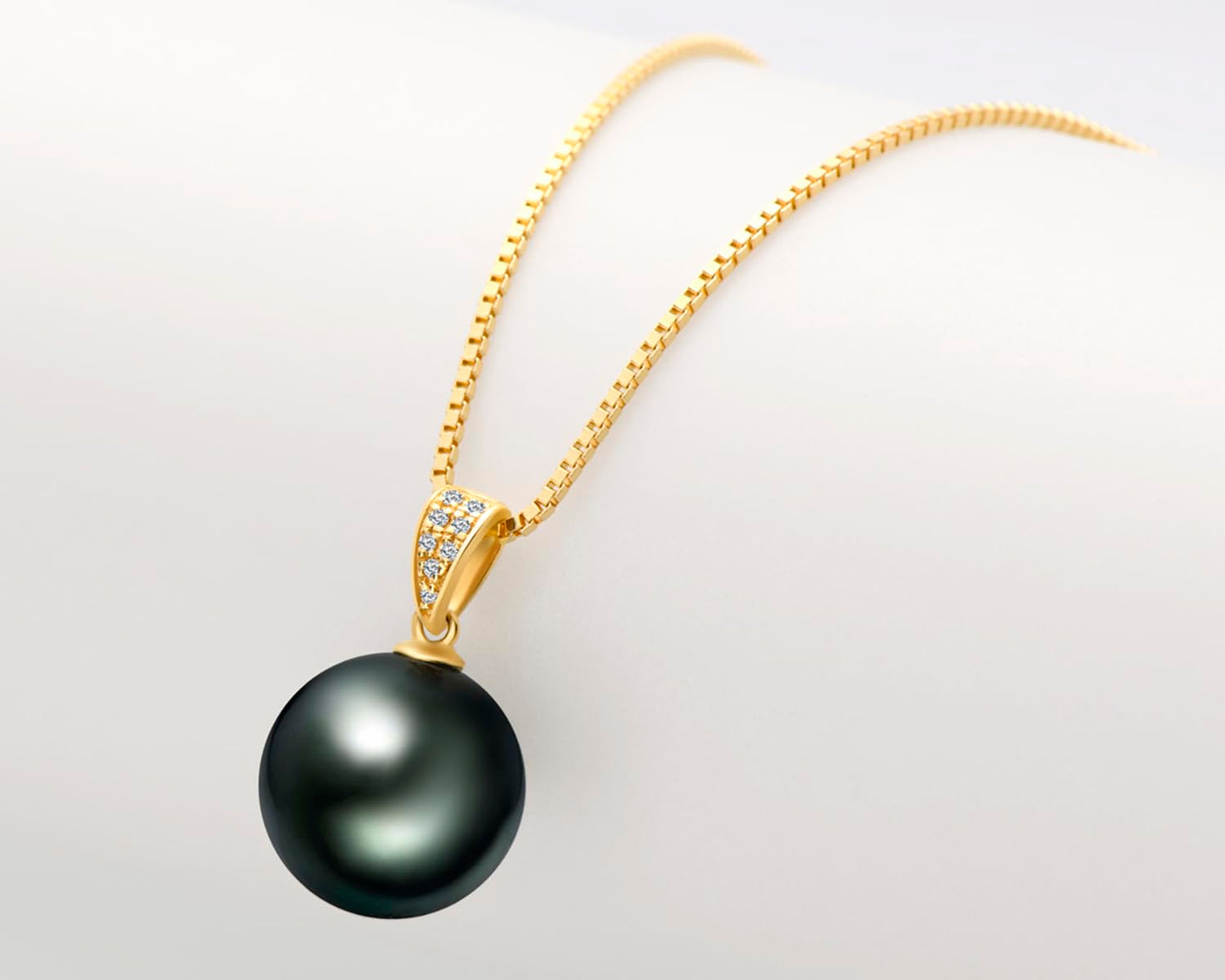 DENGGUANG 18K Gold Black Pearl Necklace Pendant with Diamond 10-11mm Genuine Tahitian Cultured Round Pearls Pendant for Women with 18" Silver Chain