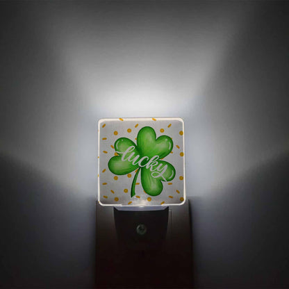 St.Patrick's Day Plug-in LED Night Lights, Lucky Clover Leaves Spring Auto Dusk-to-Dawn Sensor for Bedroom, Bathroom, Kitchen, Nursery, Hallway, Stairs, Wall Home Decor, Gold Coins Backgound